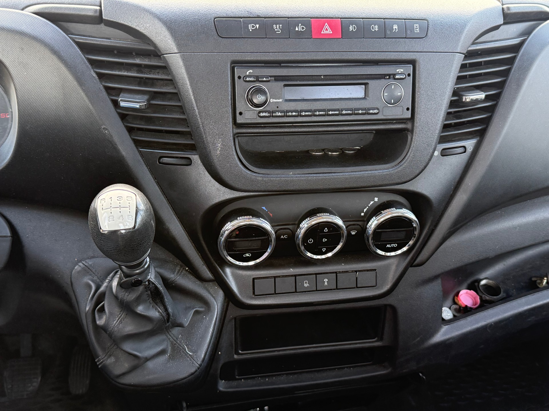 IVECO 35 S 17 D-image-6