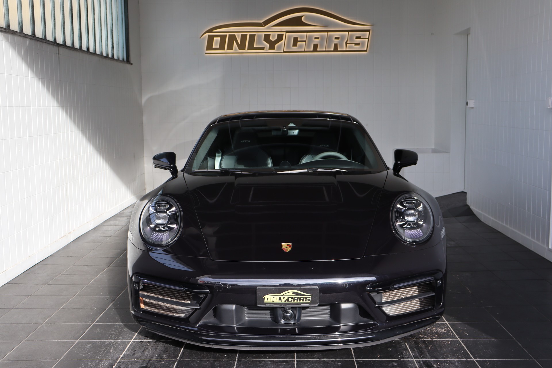 PORSCHE 911 Carrera 4 GTS PDK-image-1