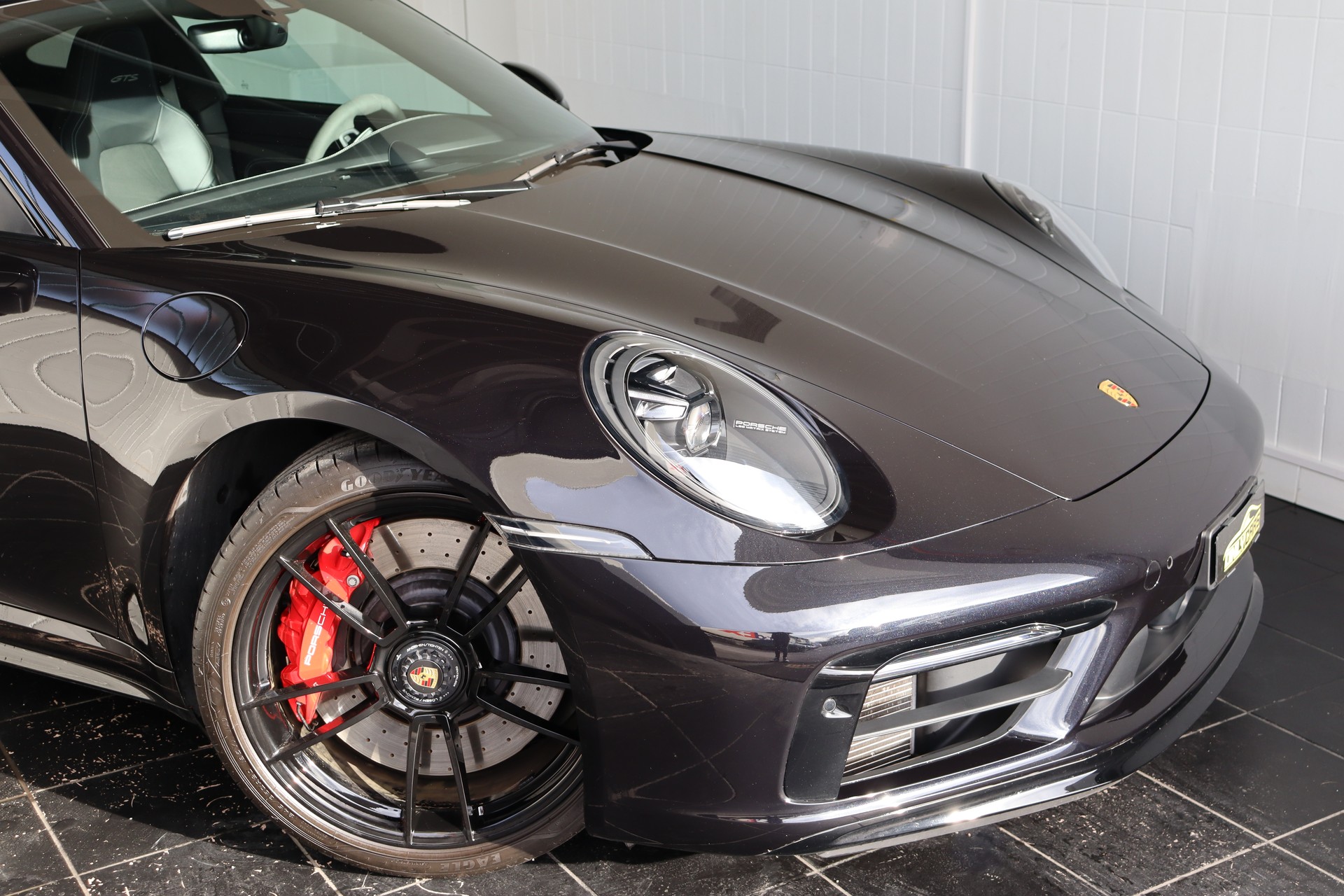 PORSCHE 911 Carrera 4 GTS PDK-image-3