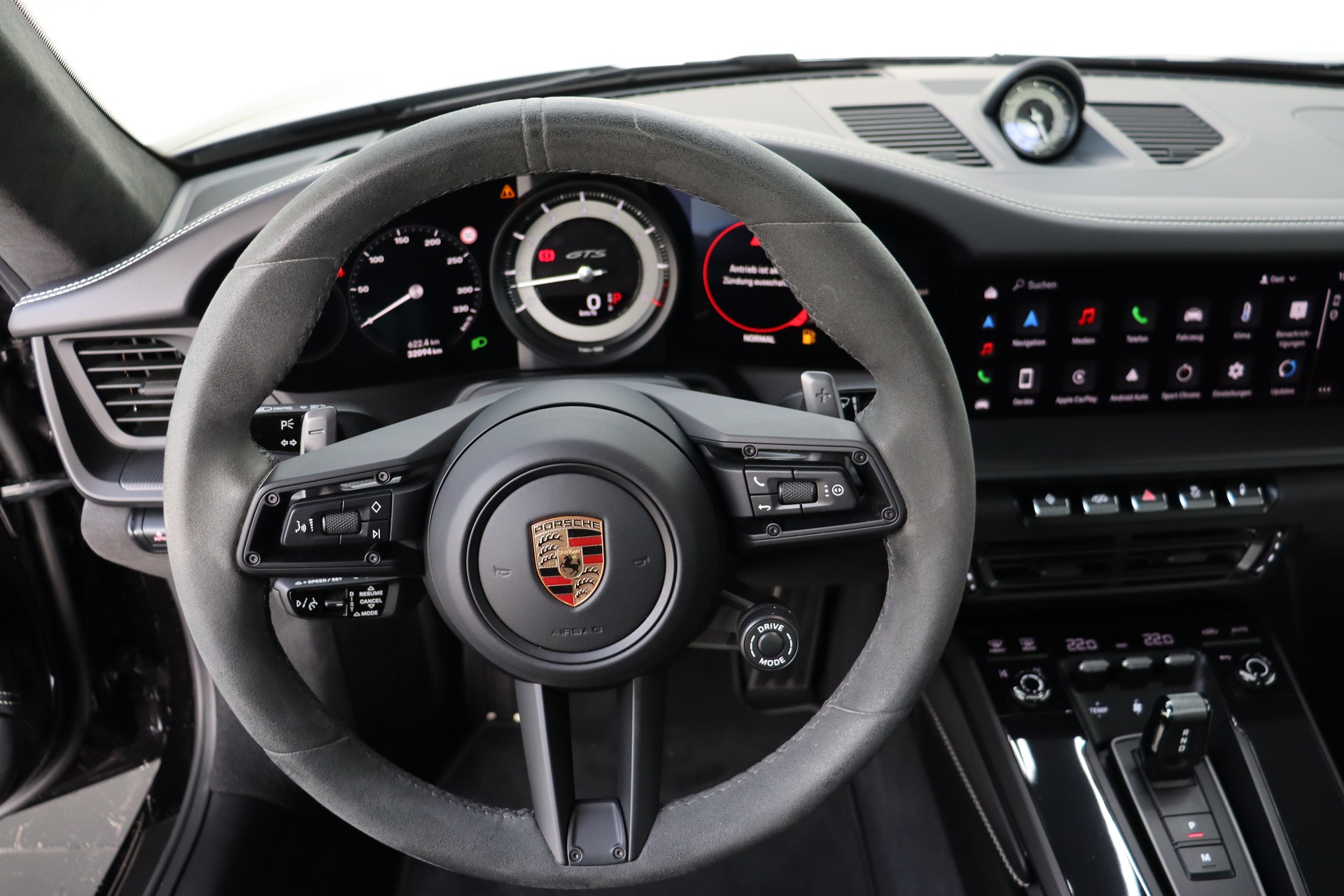 PORSCHE 911 Carrera 4 GTS PDK-image-8