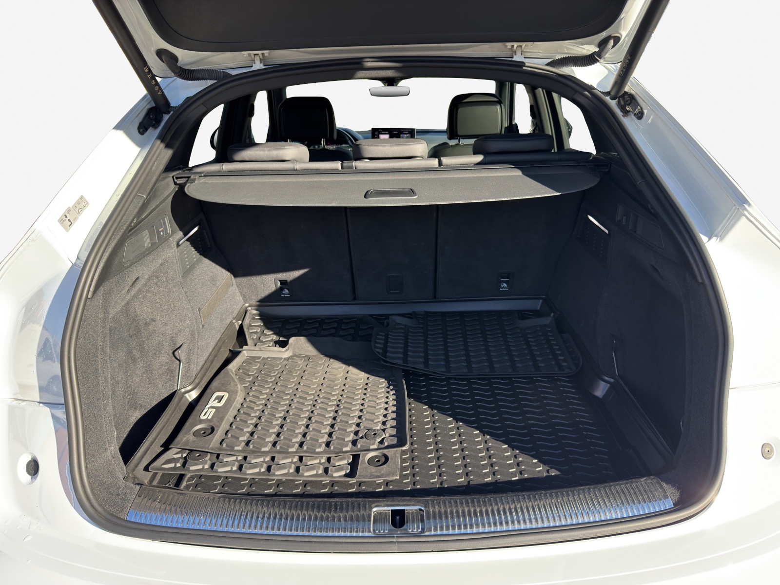 AUDI Q5 Sportback 40 TDI advanced quattro S-tronic-image-12