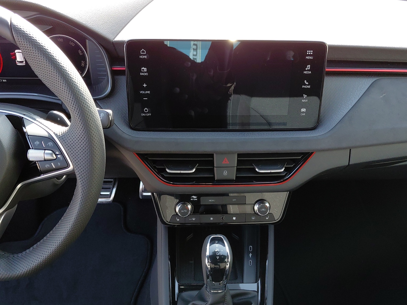 SKODA Kamiq 1.5 TSI Dynamic DSG-image-10