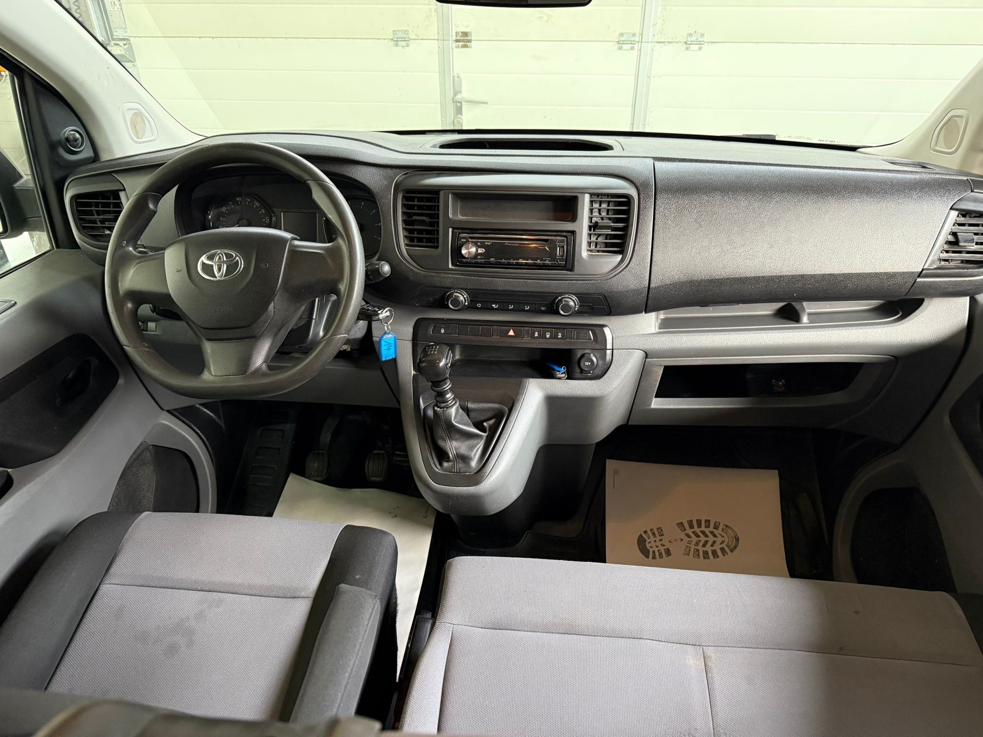 TOYOTA PROACE-image-11