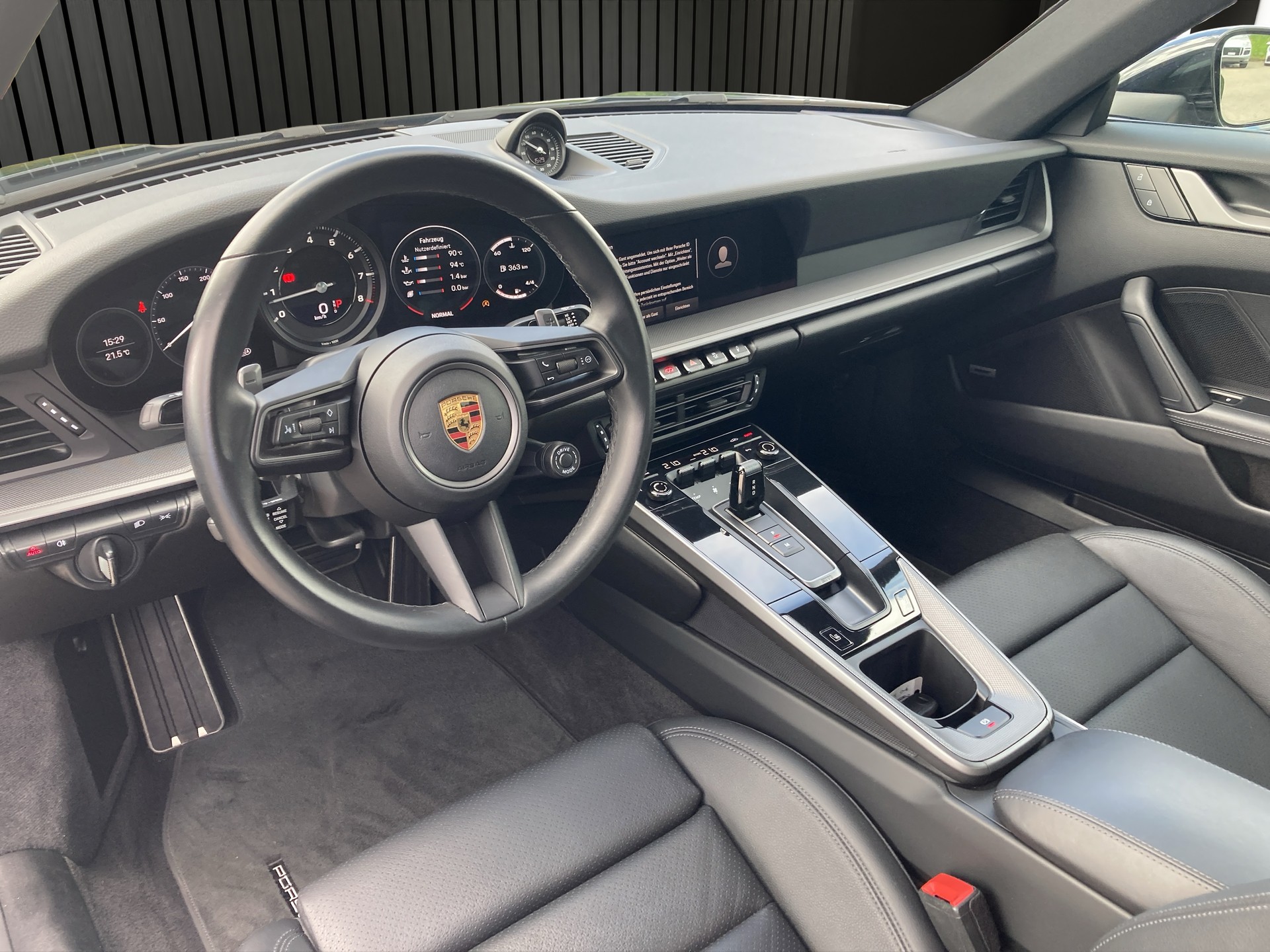 PORSCHE 911 Carrera 4 3.0 Carrera 4 PDK-image-11