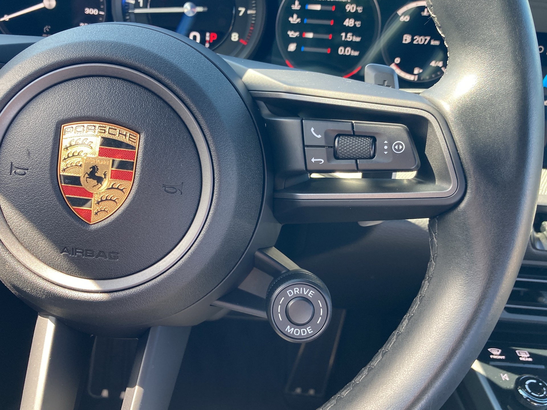 PORSCHE 911 Coupé-image-31