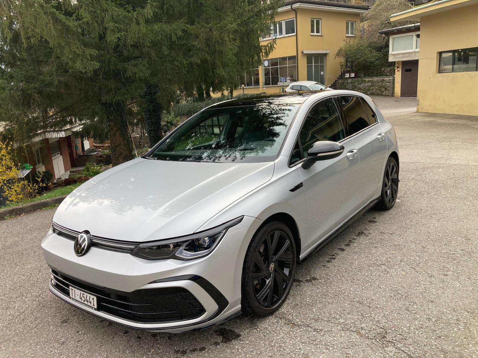 VW Golf 1.5 eTSI mHEV ACT R-Line DSG-image-2