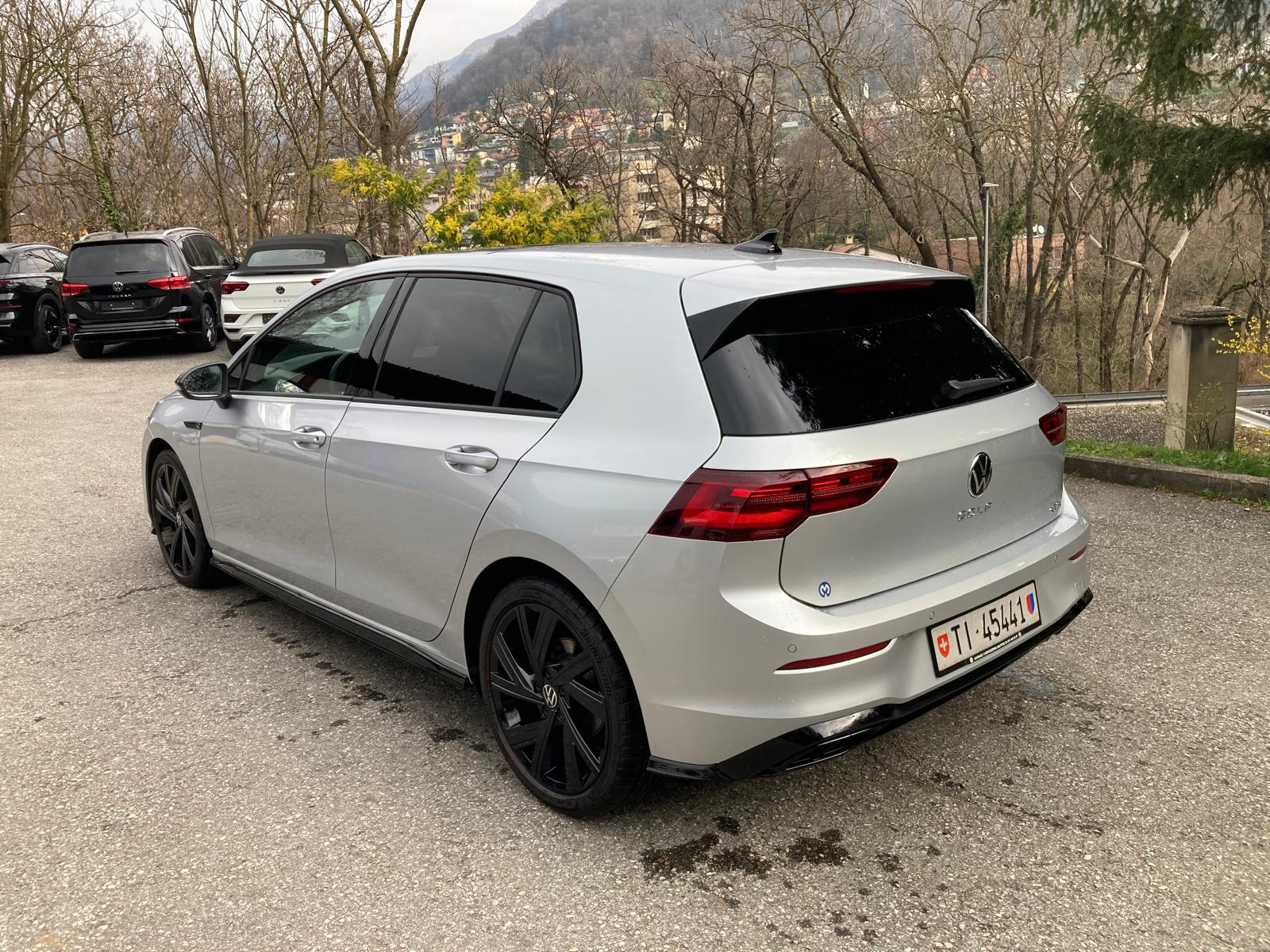 VW Golf 1.5 eTSI mHEV ACT R-Line DSG-image-4