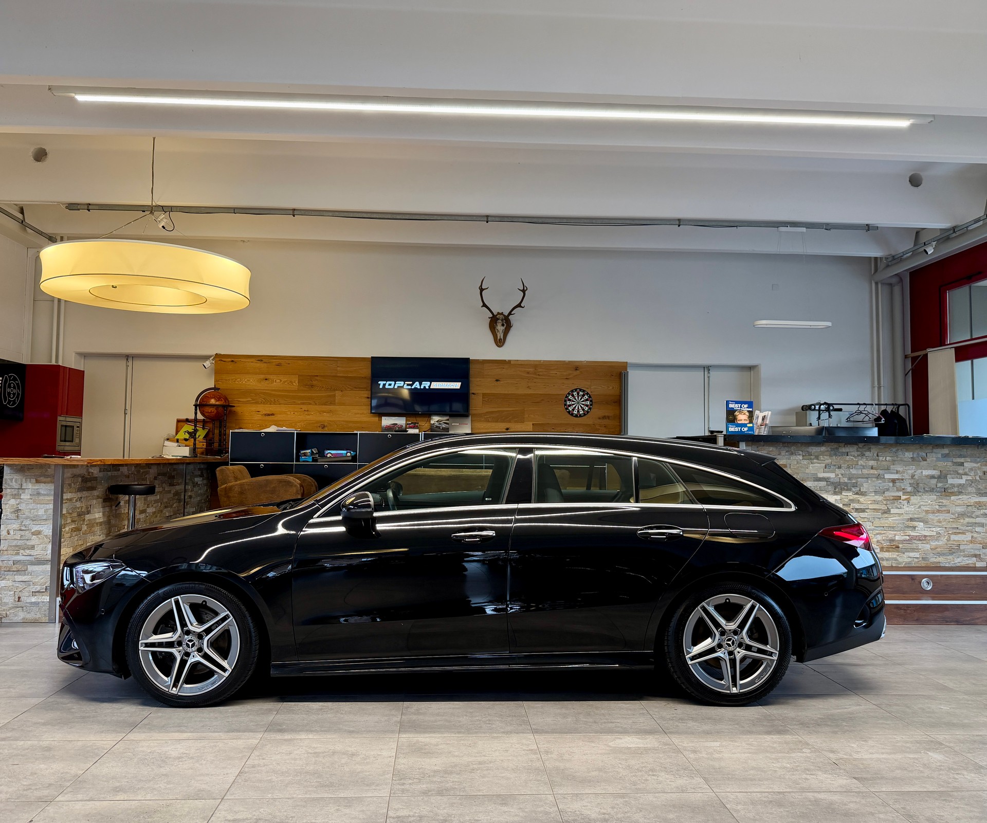MERCEDES-BENZ CLA Shooting Brake 200 d AMG Line 8G-DCT *Facelift*-showroom-element-2