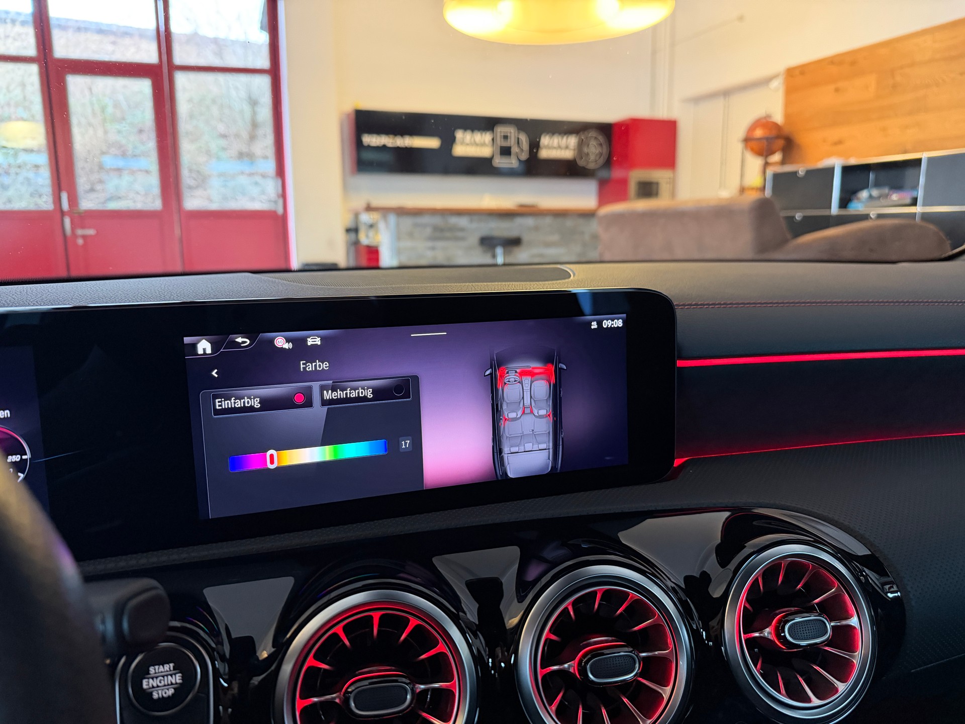 MERCEDES-BENZ CLA Shooting Brake 200 d AMG Line 8G-DCT *Facelift*-image-21