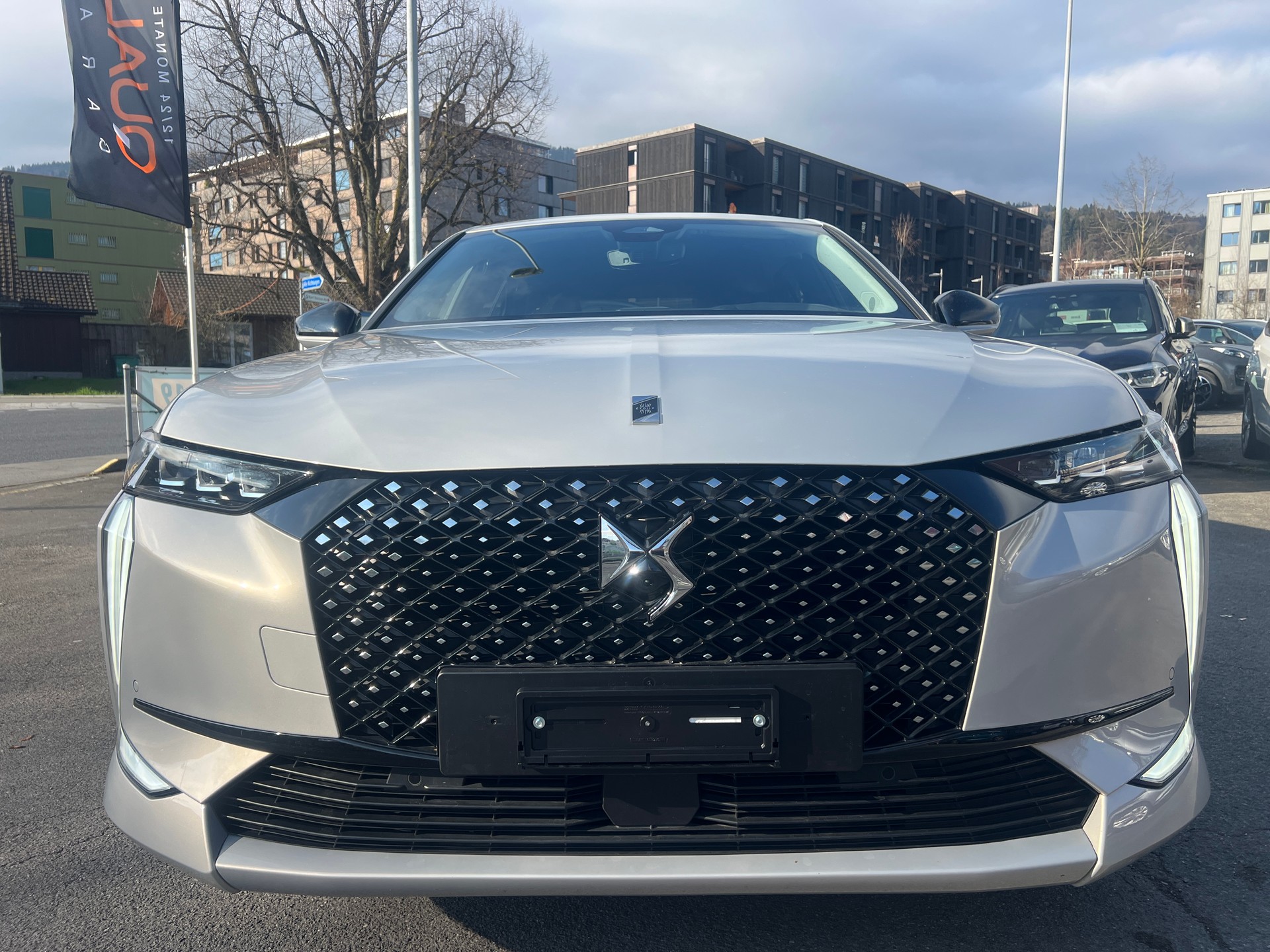 DS AUTOMOBILES DS 4 1.2 Étoile-image-1
