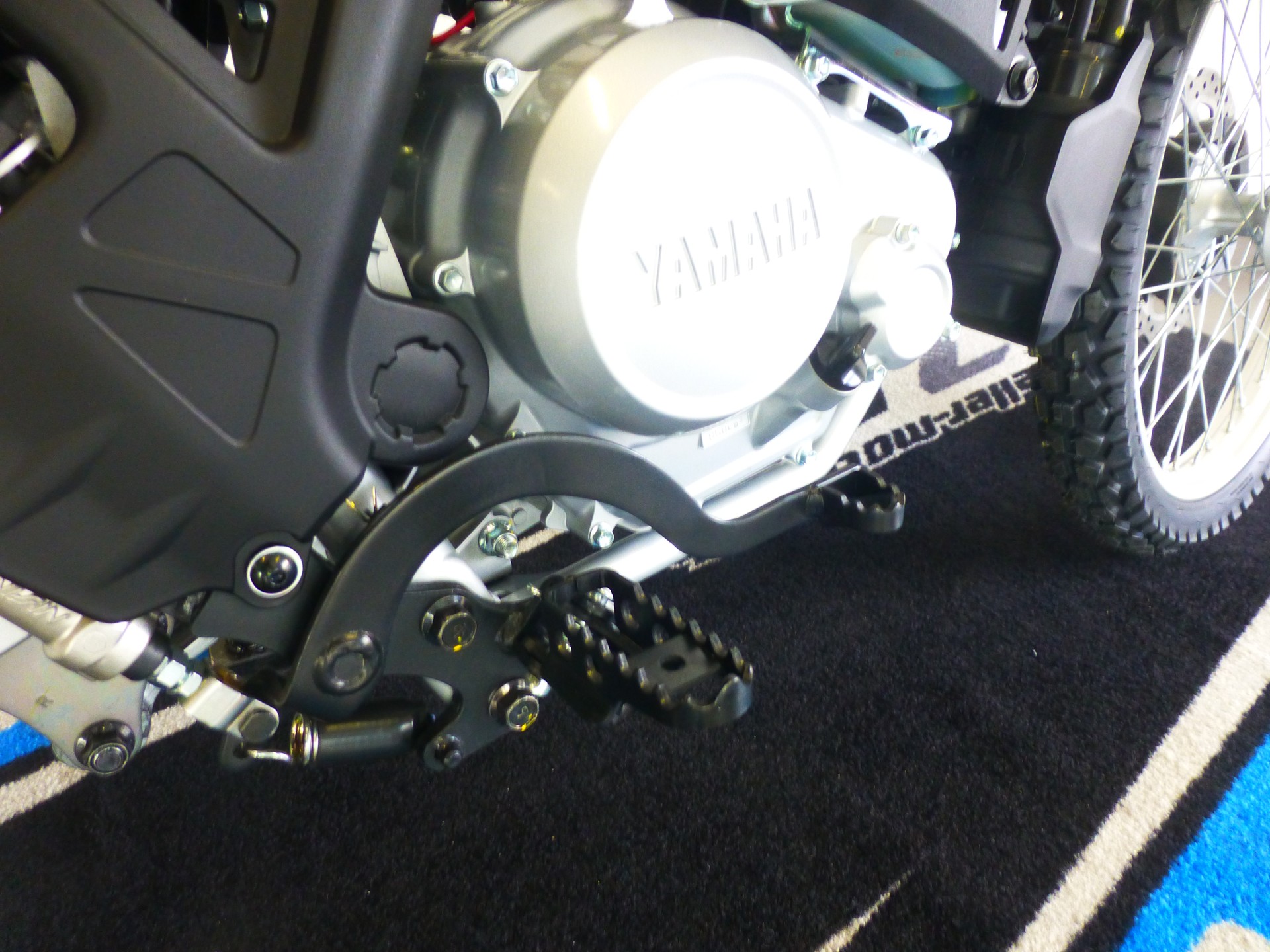 YAMAHA WR 125-image-12