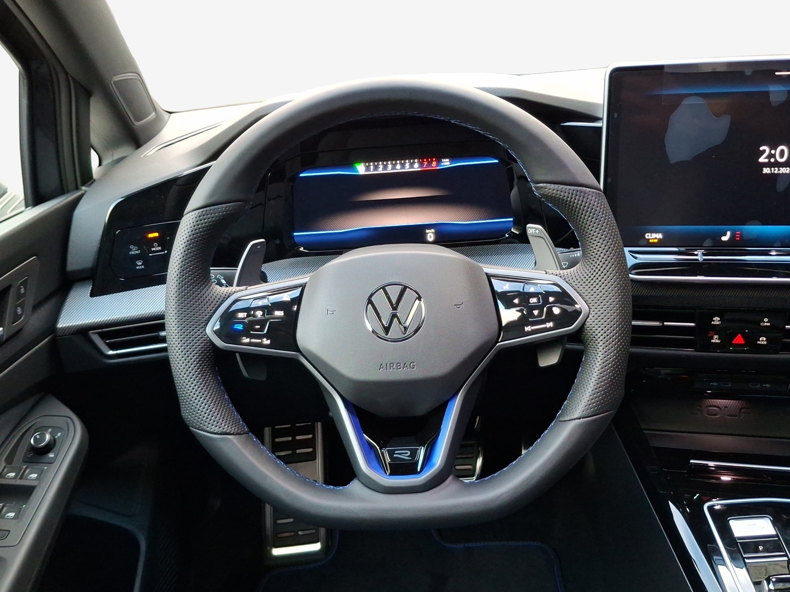 VW Golf 2.0 TSI R DSG 4 Motion-image-9