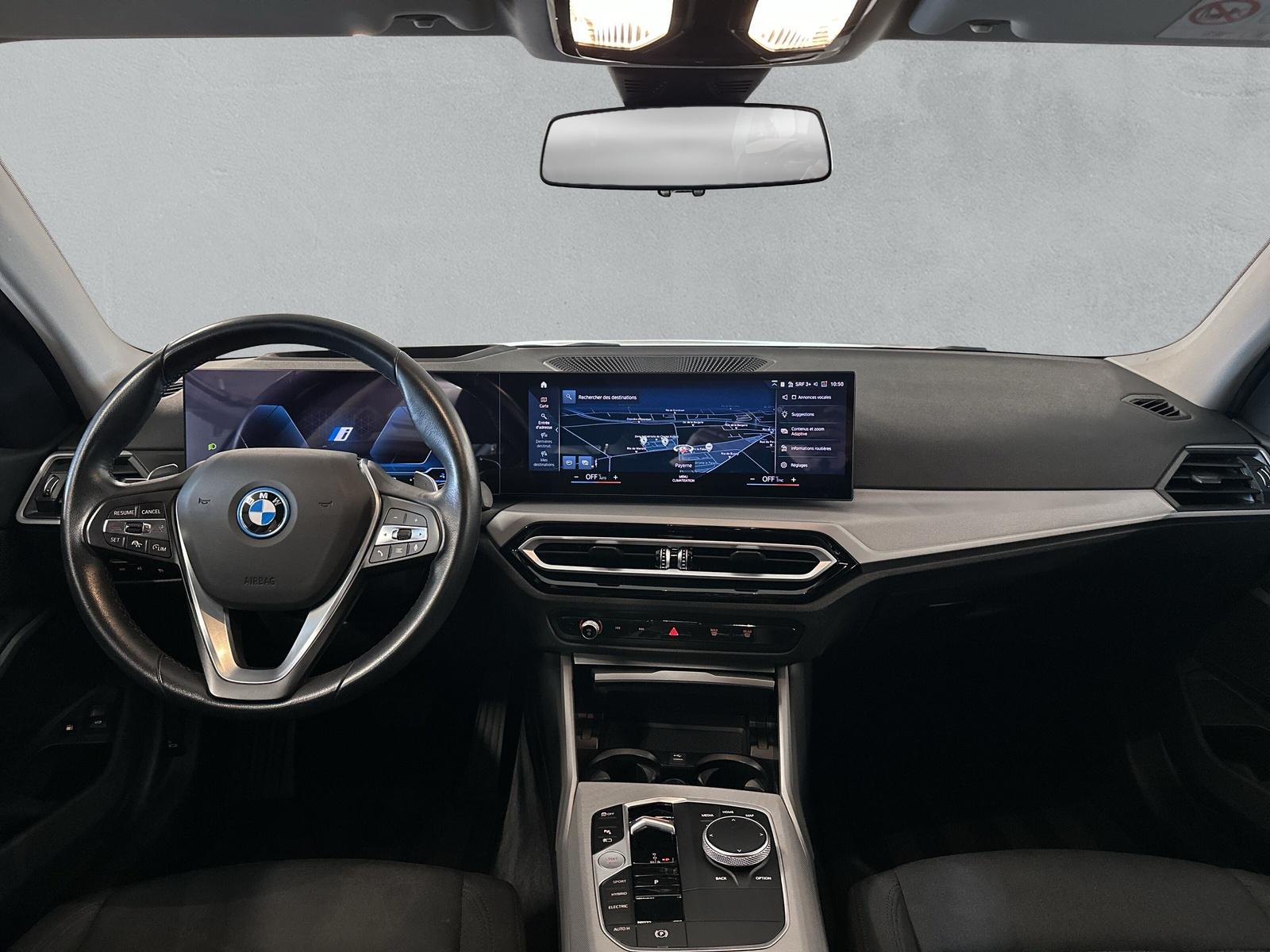 BMW 330e xDrive Touring G21 (CH) AHK 1.5T ** Leasing dès 1,9% **-image-13