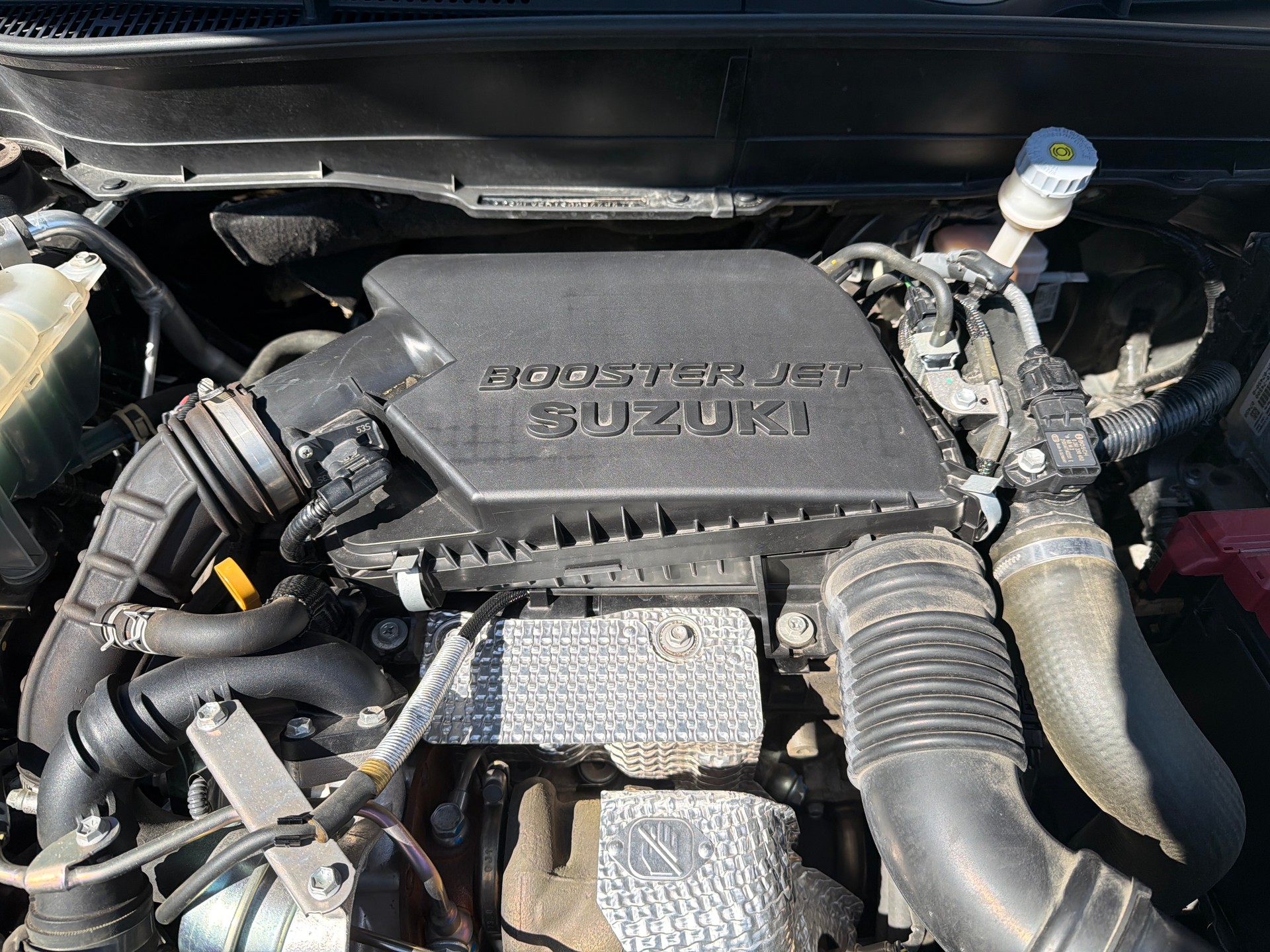 SUZUKI Vitara 1.4 Boosterjet Compact Top Hybrid Automatic-image-11