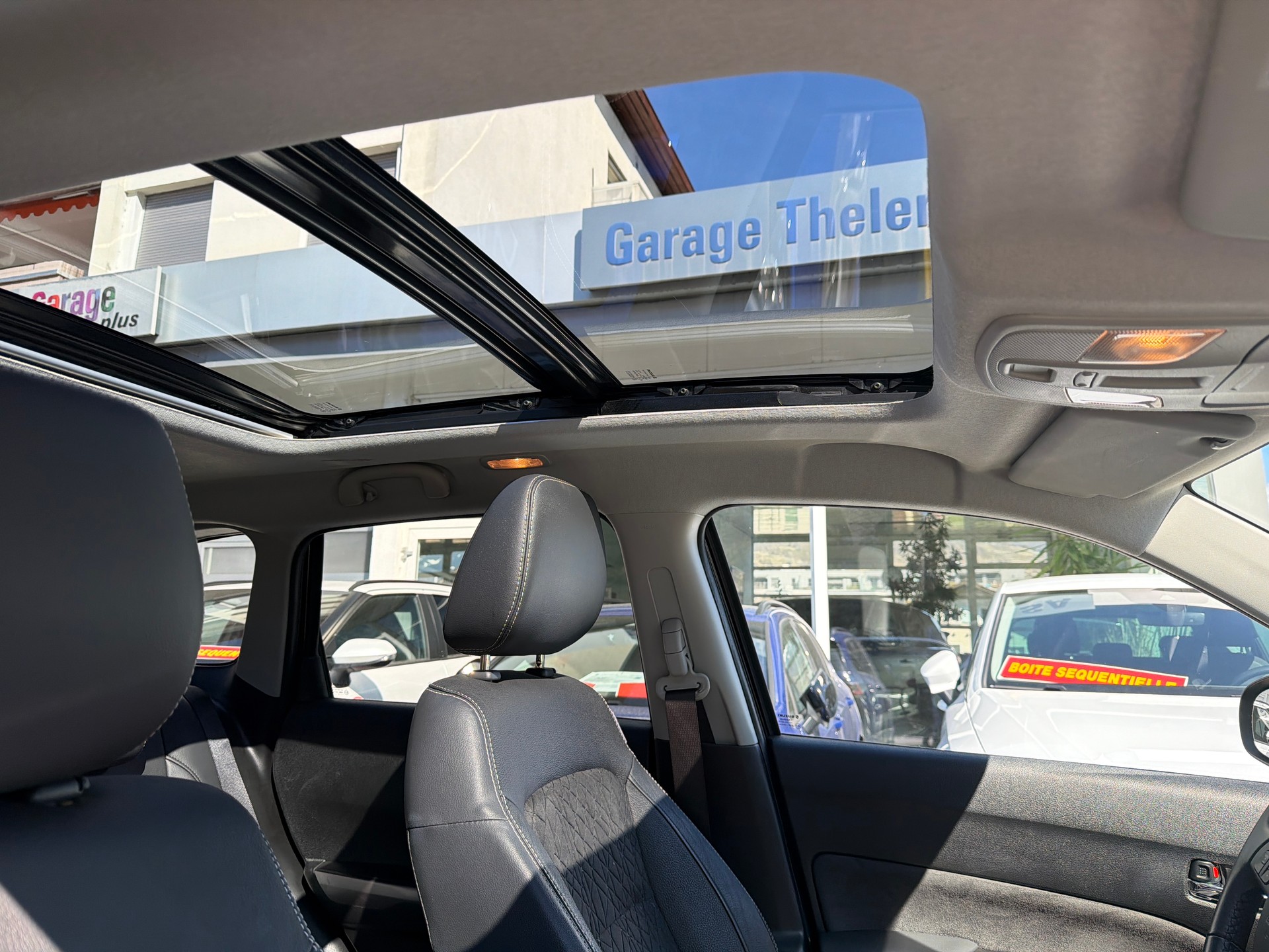 SUZUKI Vitara 1.4 Boosterjet Compact Top Hybrid Automatic-image-18