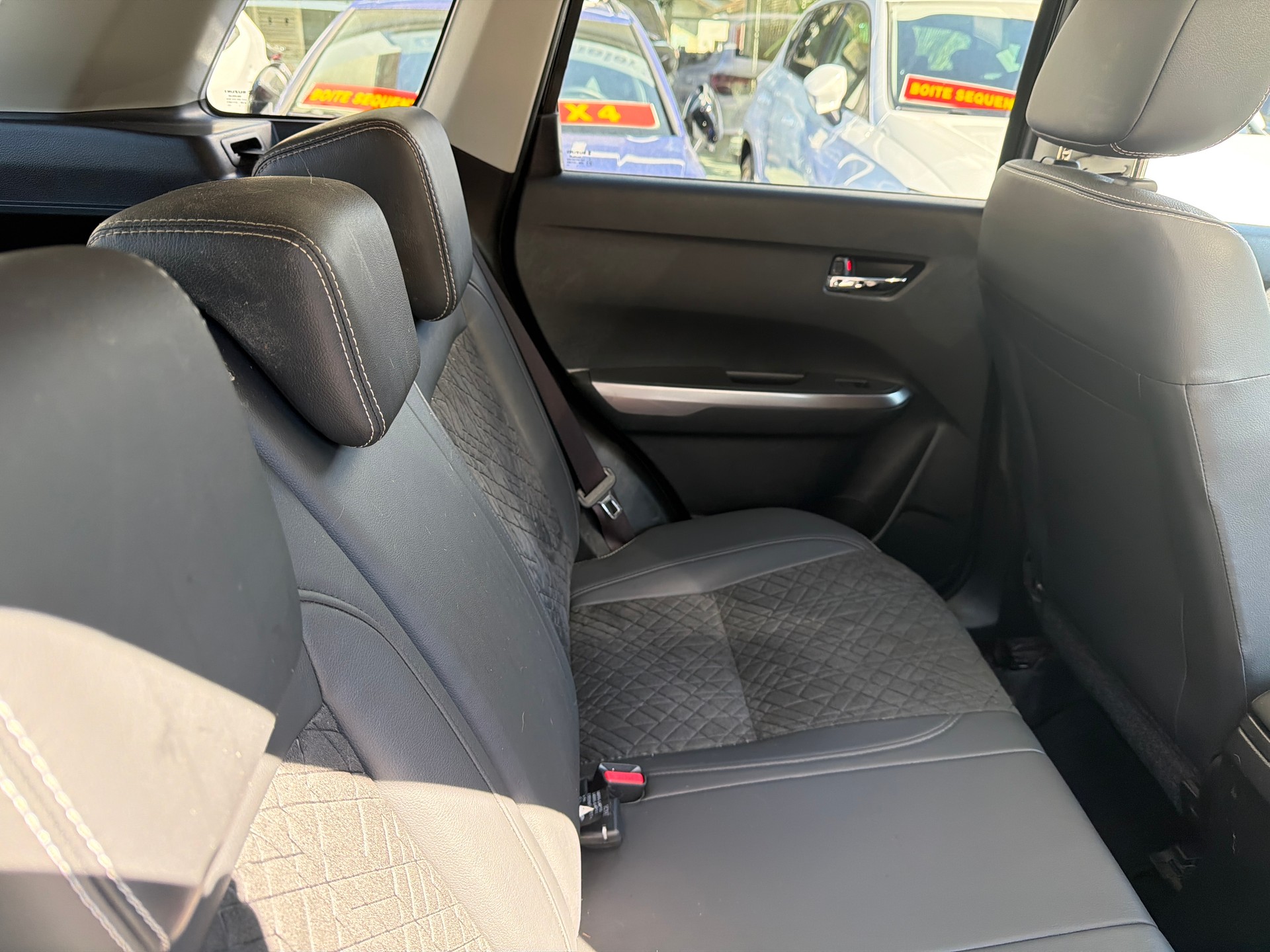 SUZUKI Vitara 1.4 Boosterjet Compact Top Hybrid Automatic-image-9