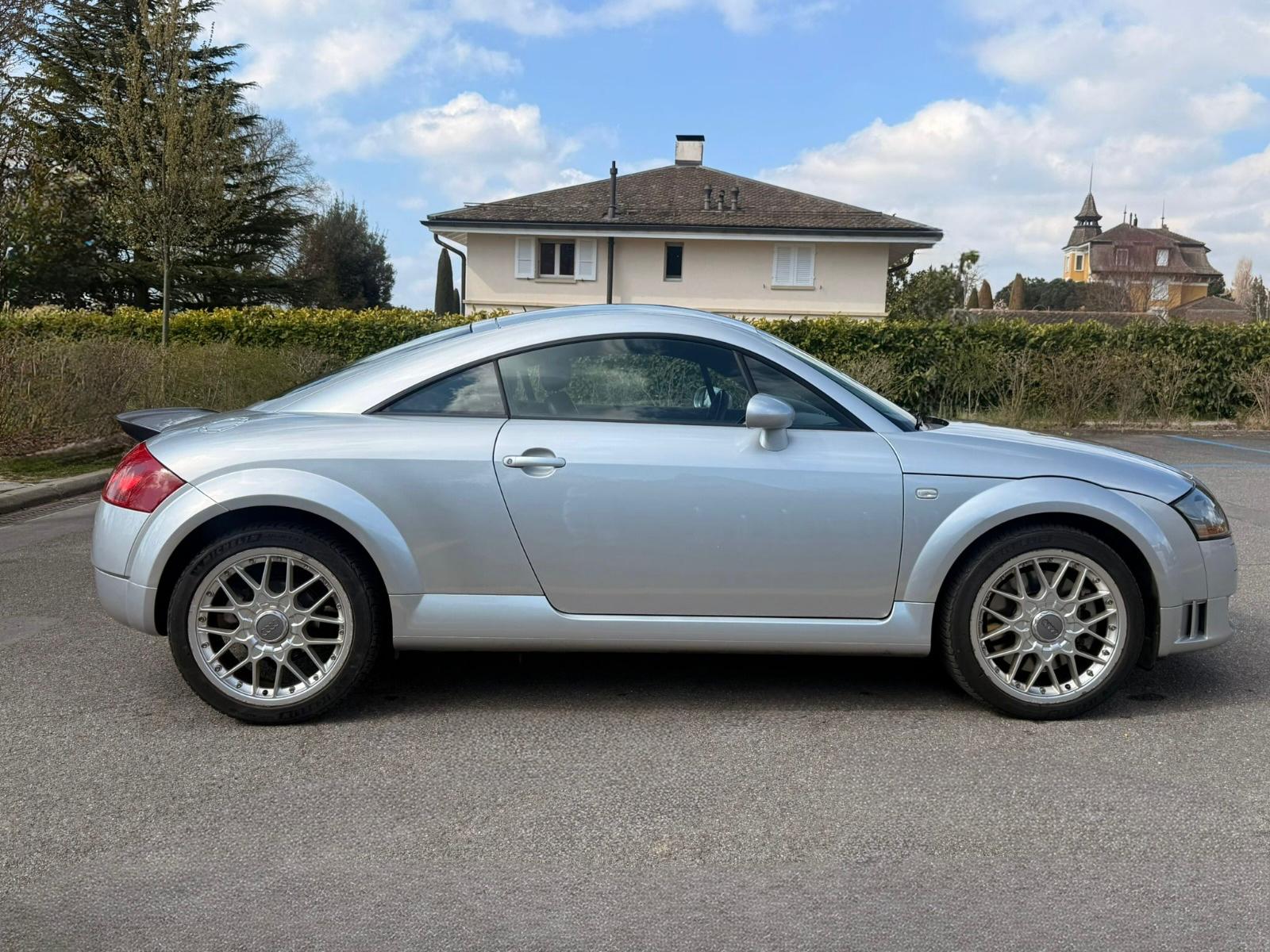 AUDI TT Coupé 3.2 quattro-image-7