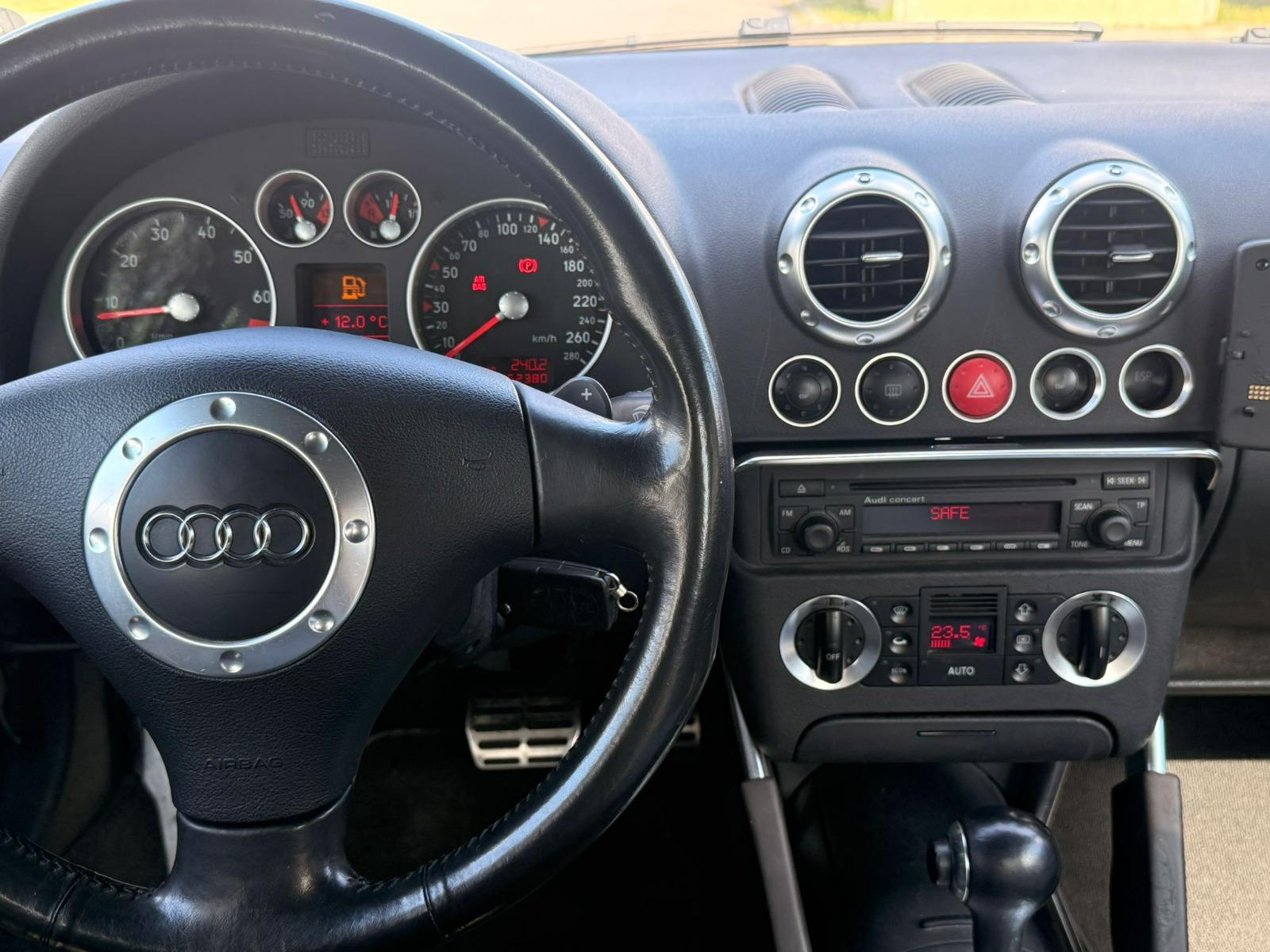 AUDI TT Coupé 3.2 quattro-image-15