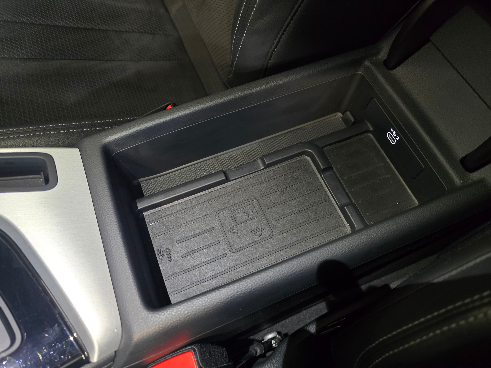 AUDI A4 Avant 45 TFSI S line S-tronic quattro-image-17