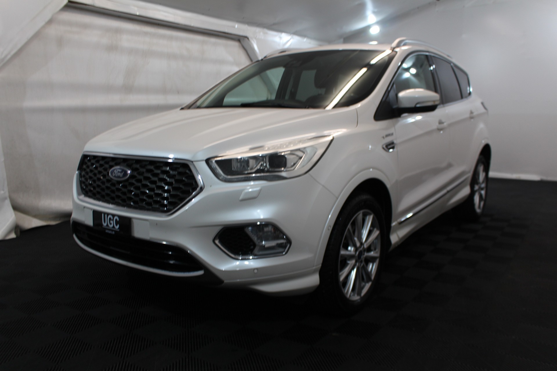 FORD Kuga 2.0 TDCi 180 Vignale FPS-image-2