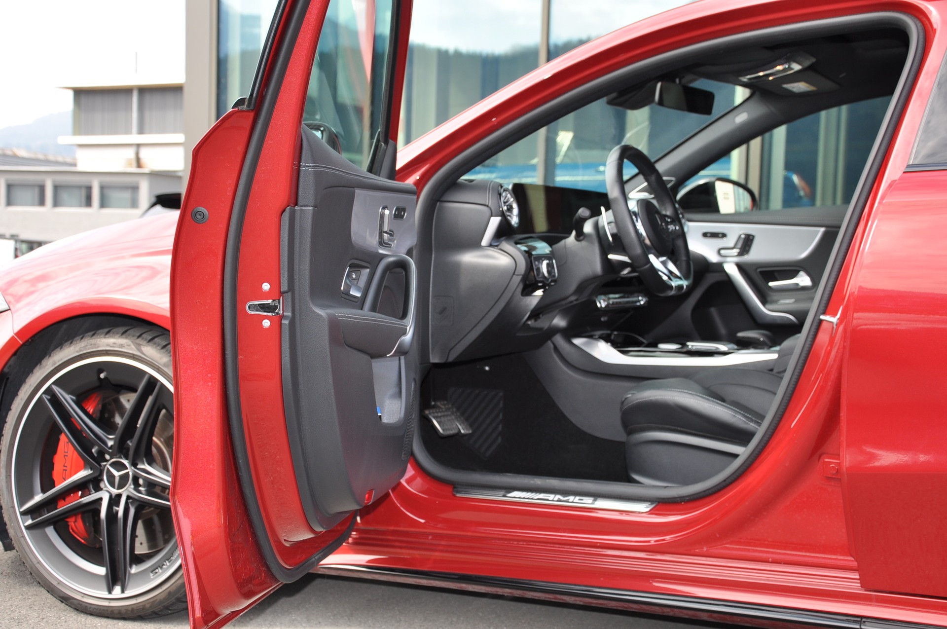MERCEDES-BENZ A 45 S AMG 4Matic+ Speedshift-image-12