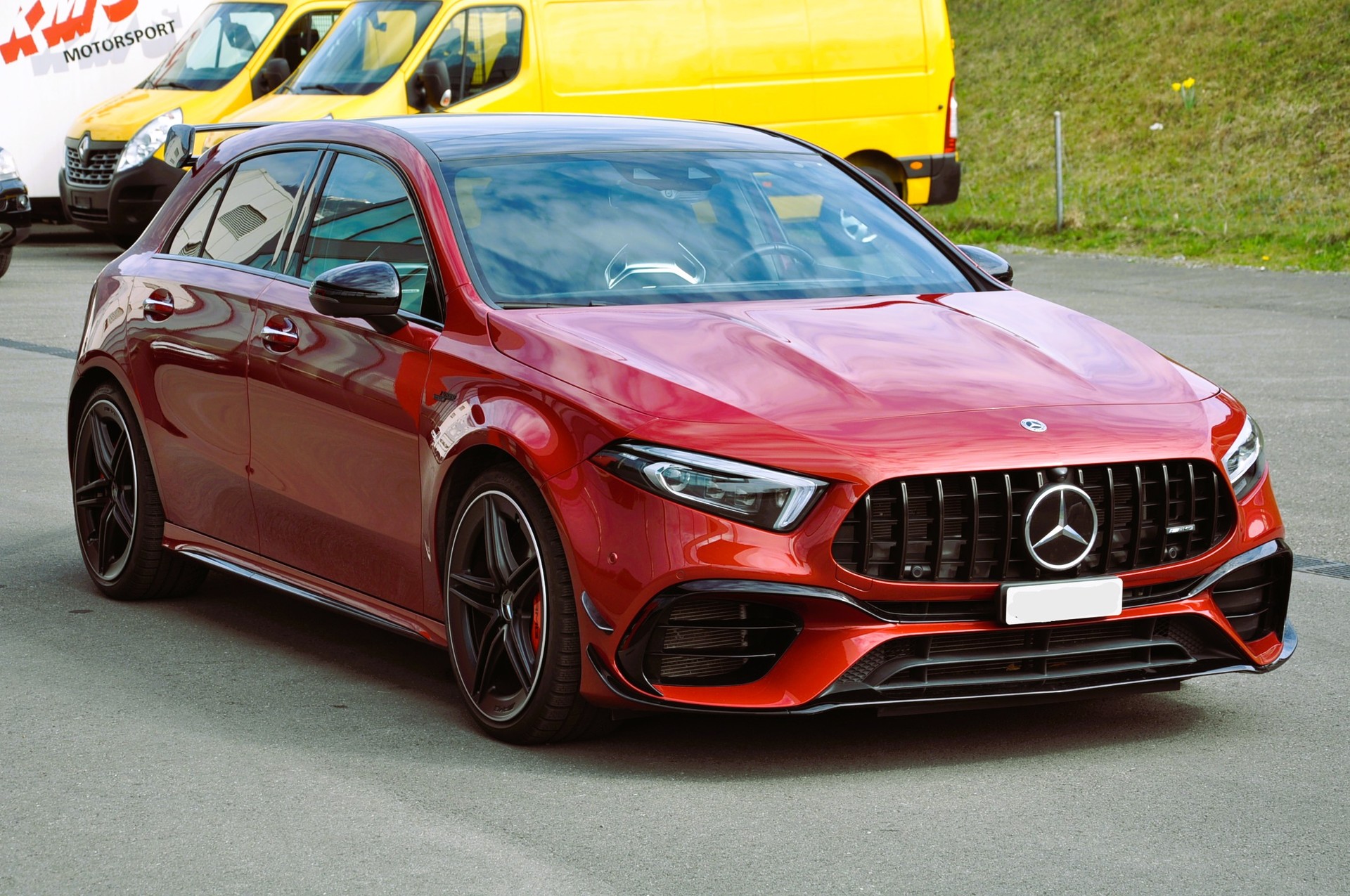 MERCEDES-BENZ A 45 S AMG 4Matic+ Speedshift-image-10