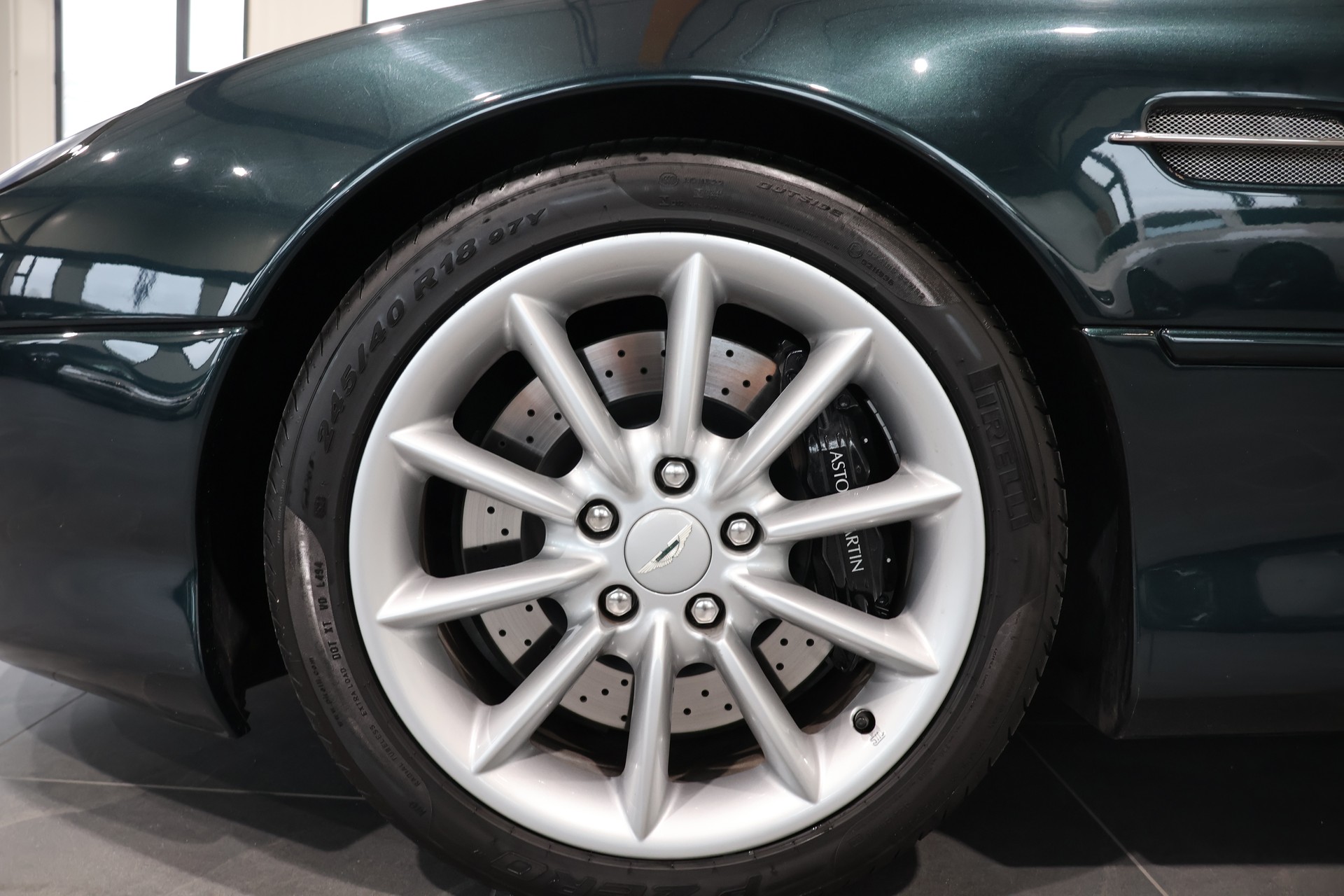 ASTON MARTIN DB7 Vantage Volante-image-5