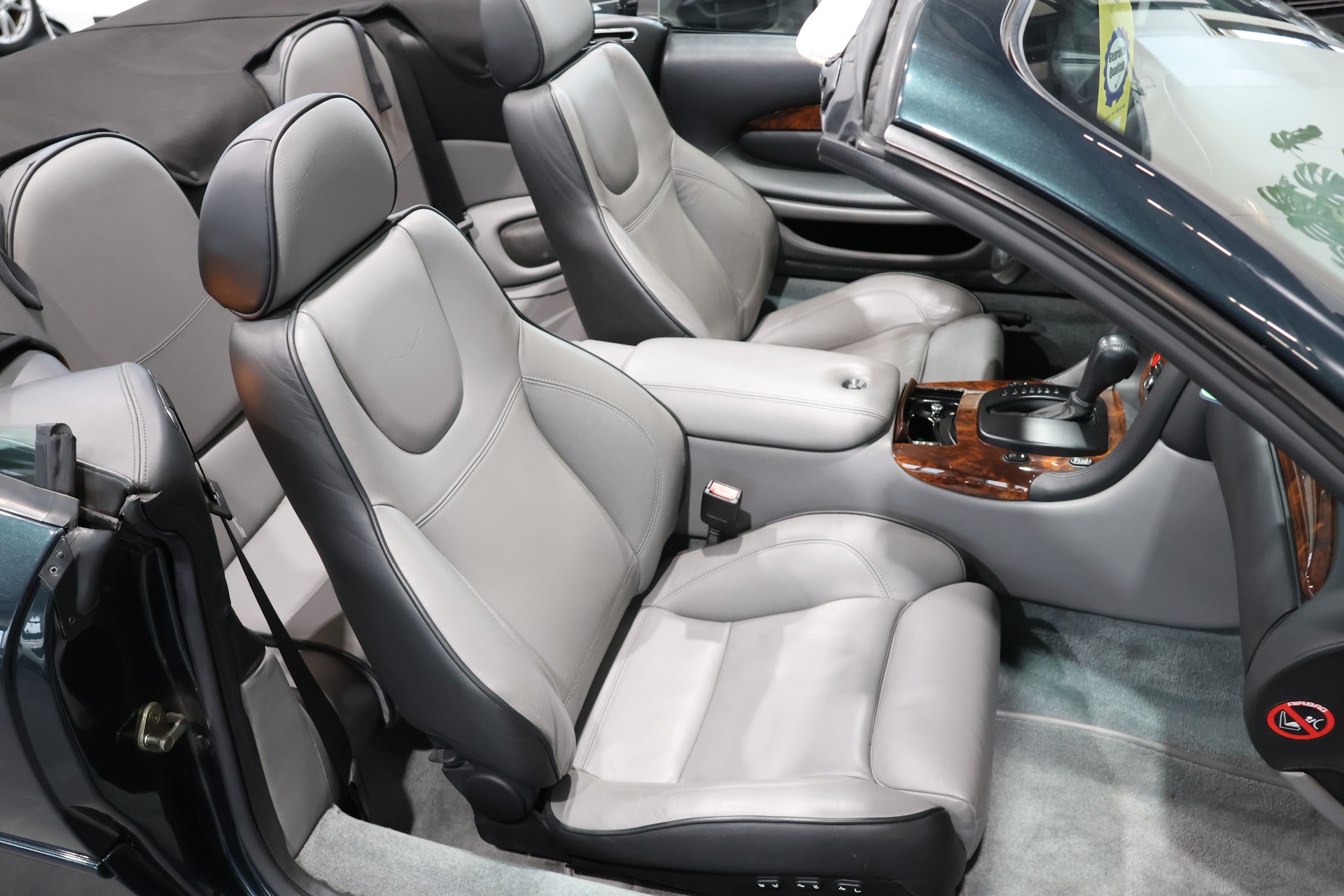 ASTON MARTIN DB7 Vantage Volante-image-13