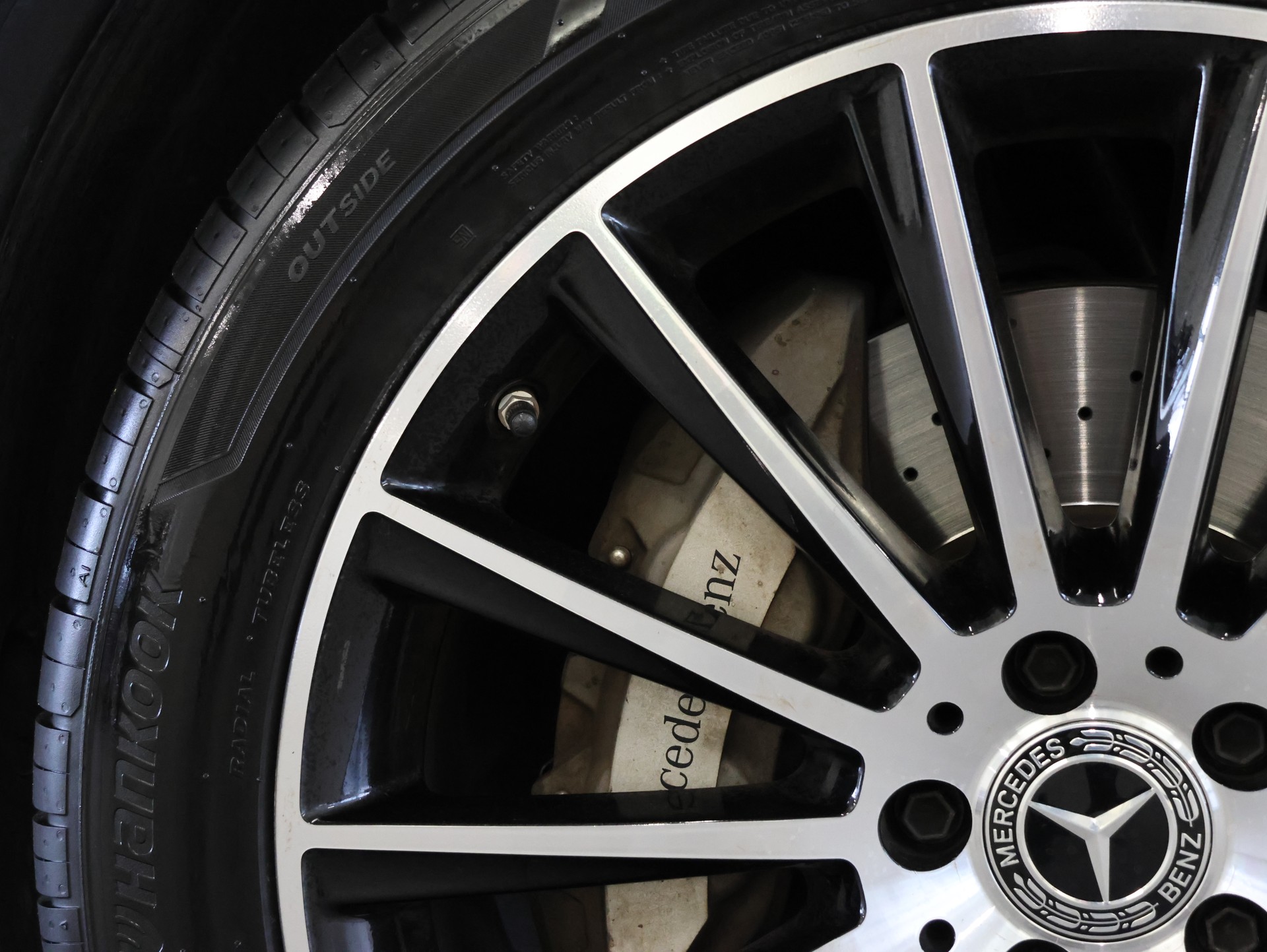 MERCEDES-BENZ GLC 200 AMG Line *Pano* *Volleder* *360° Kamera*-image-14