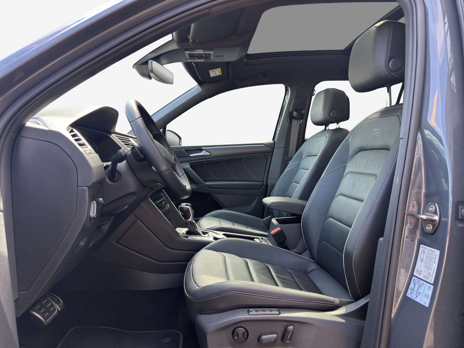 VW Tiguan 2.0TSI R-Line 4Motion DSG-image-7