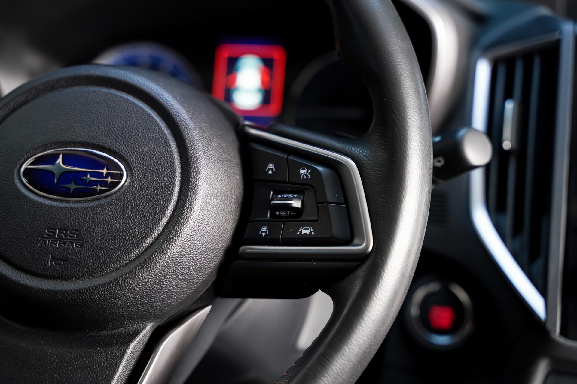 SUBARU XV 2.0 e-Boxer Luxury AWD Lineartronic-image-22