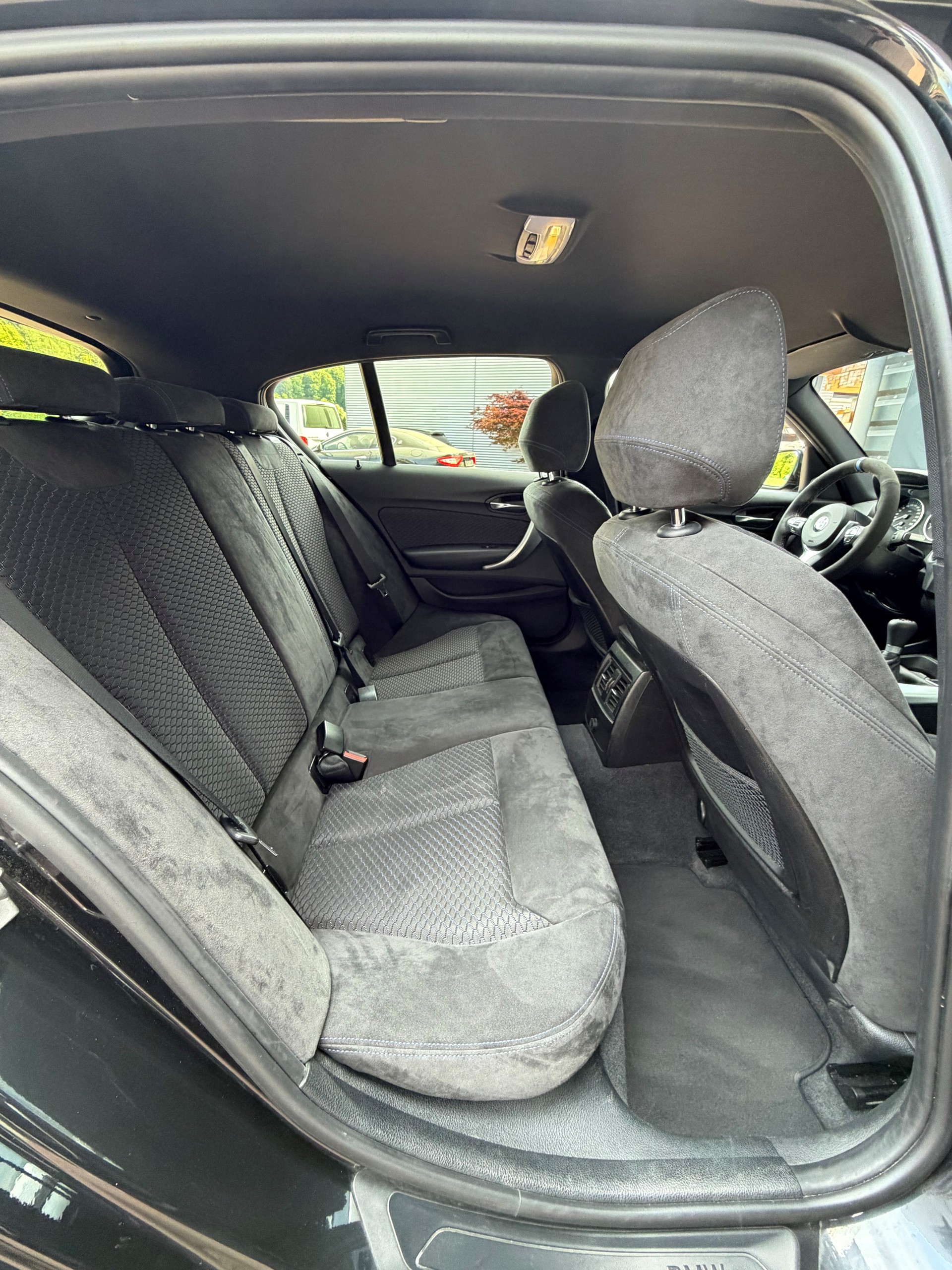 BMW 120d Sport Line (M135i-Optik)-image-10