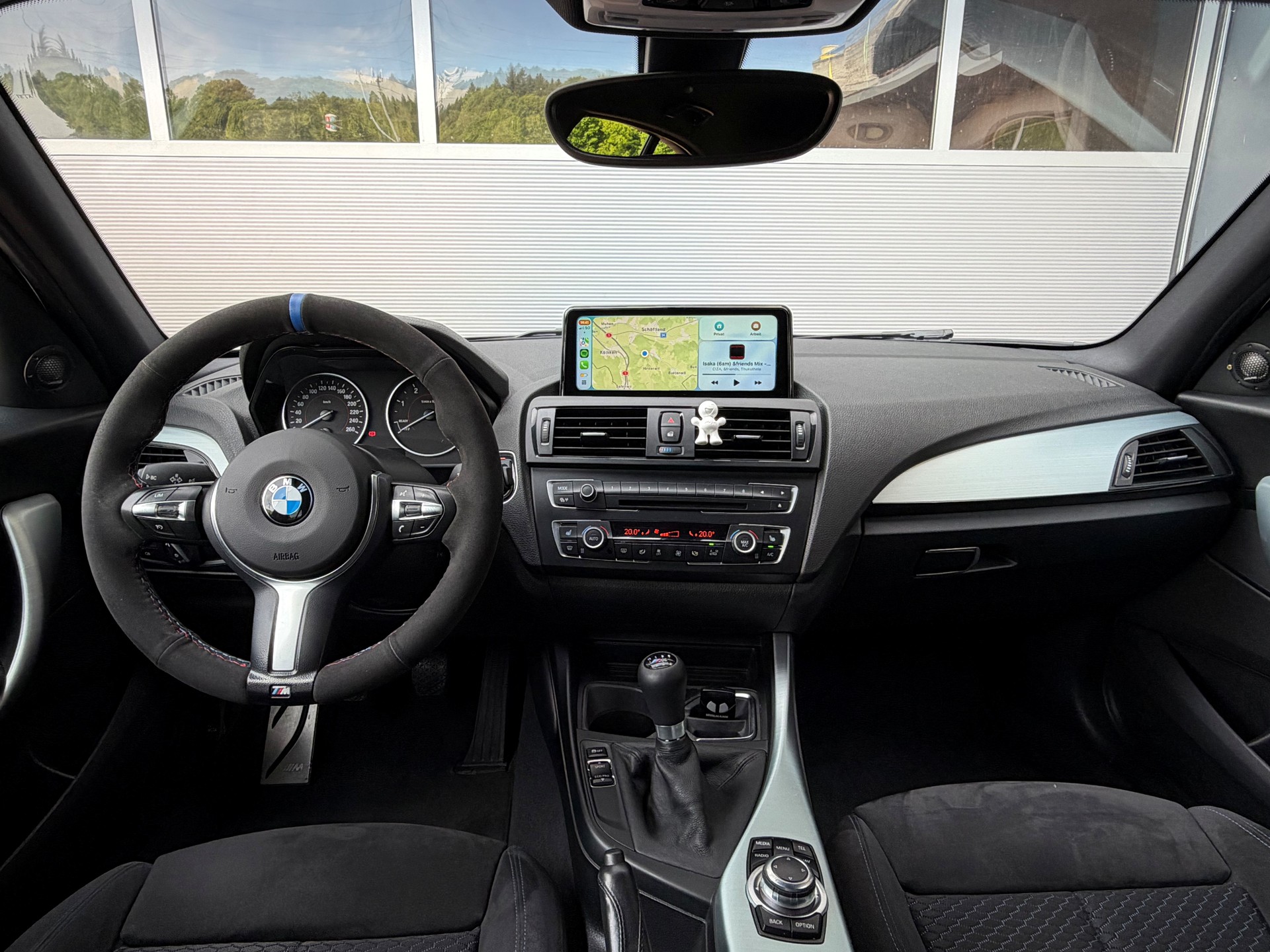 BMW 120d Sport Line (M135i-Optik)-image-12