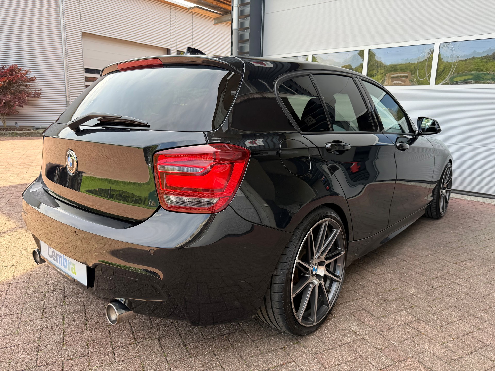 BMW 120d Sport Line (M135i-Optik)-image-5