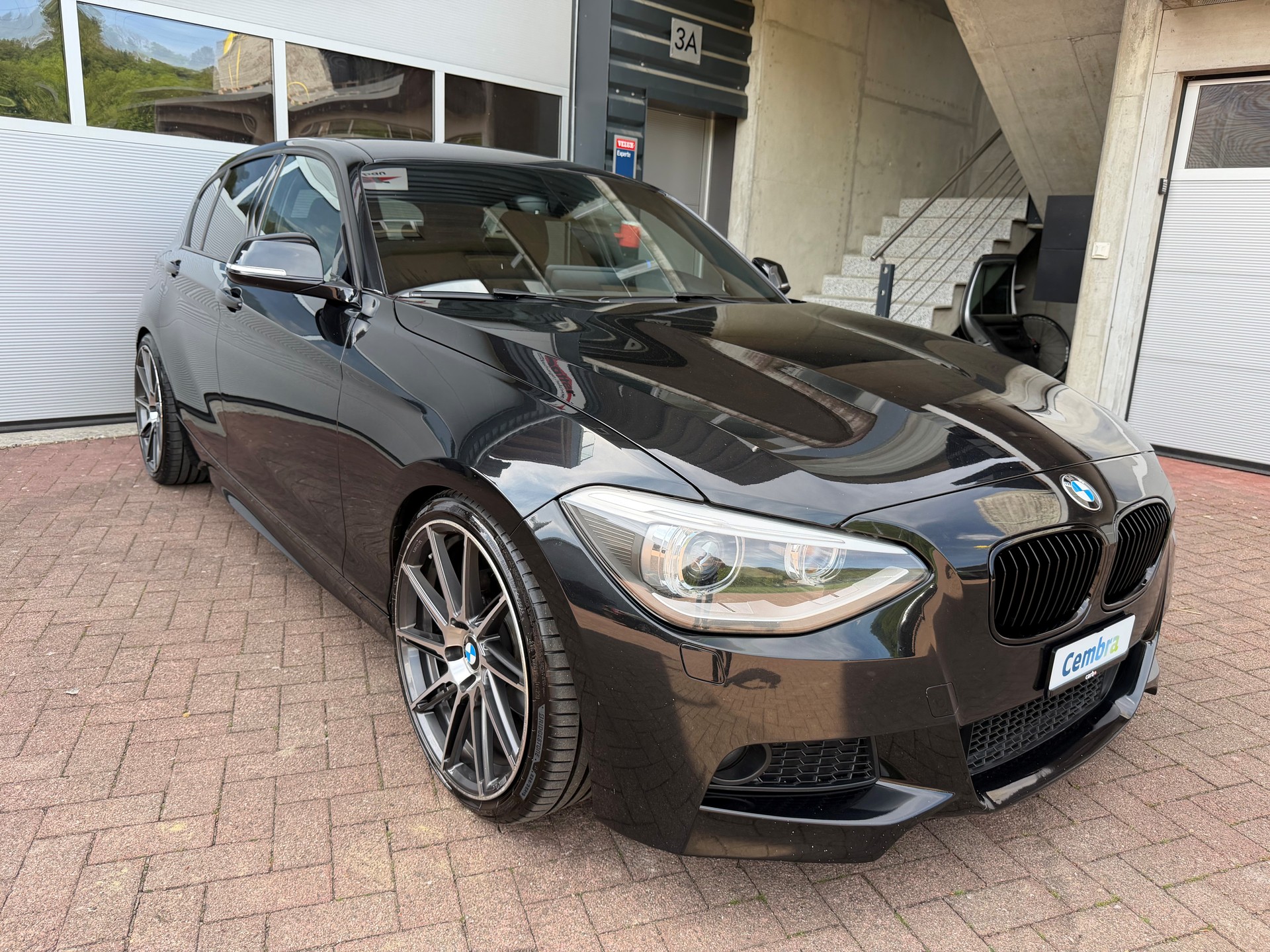 BMW 120d Sport Line (M135i-Optik)-image-7