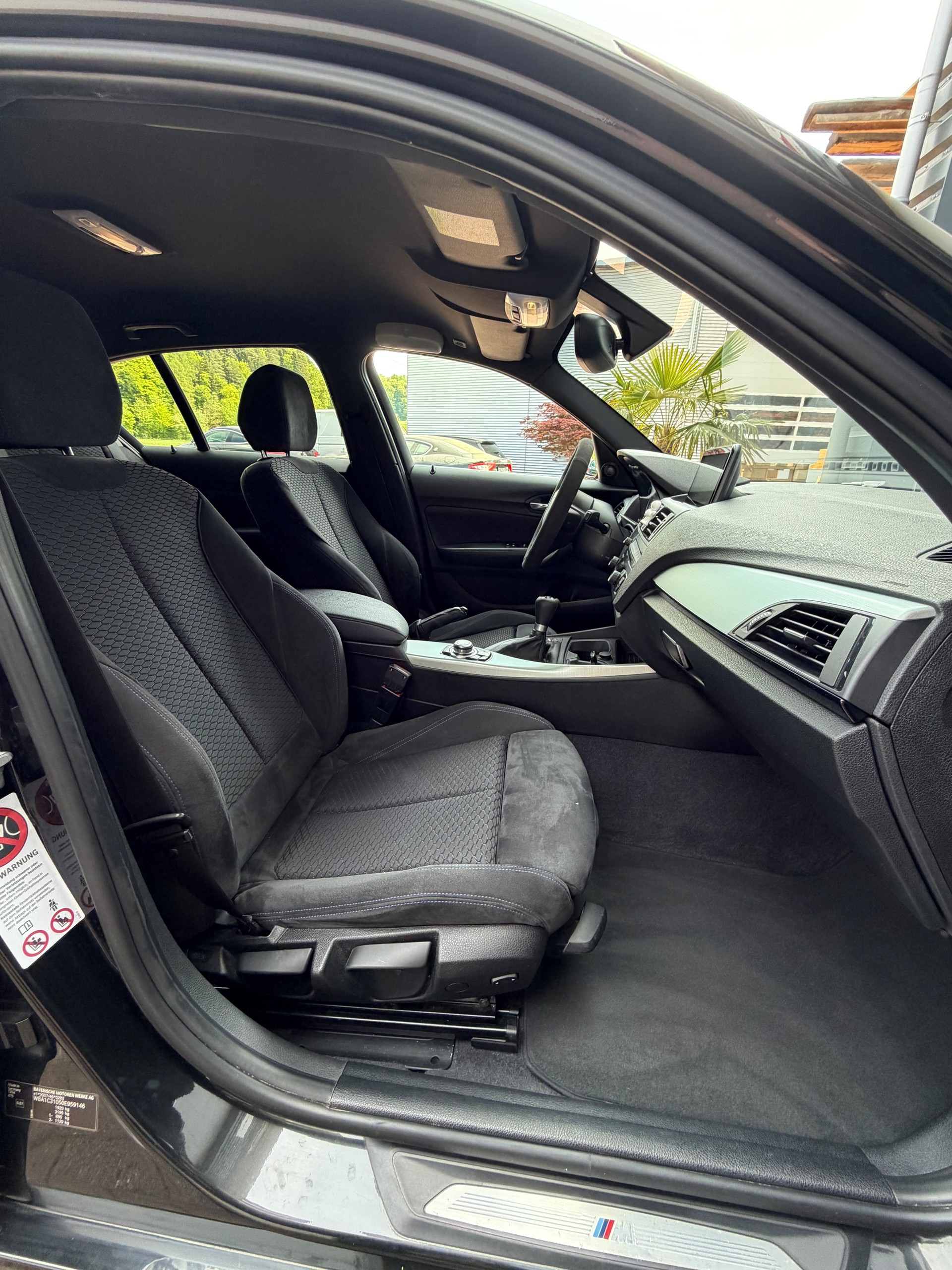 BMW 120d Sport Line (M135i-Optik)-image-11