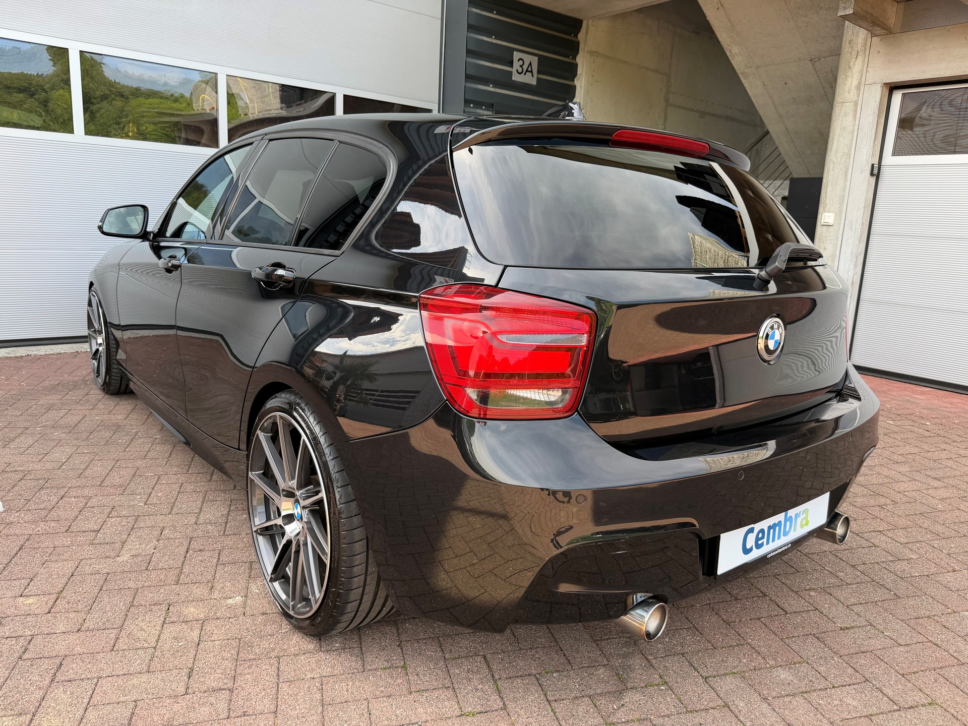 BMW 120d Sport Line (M135i-Optik)-image-3