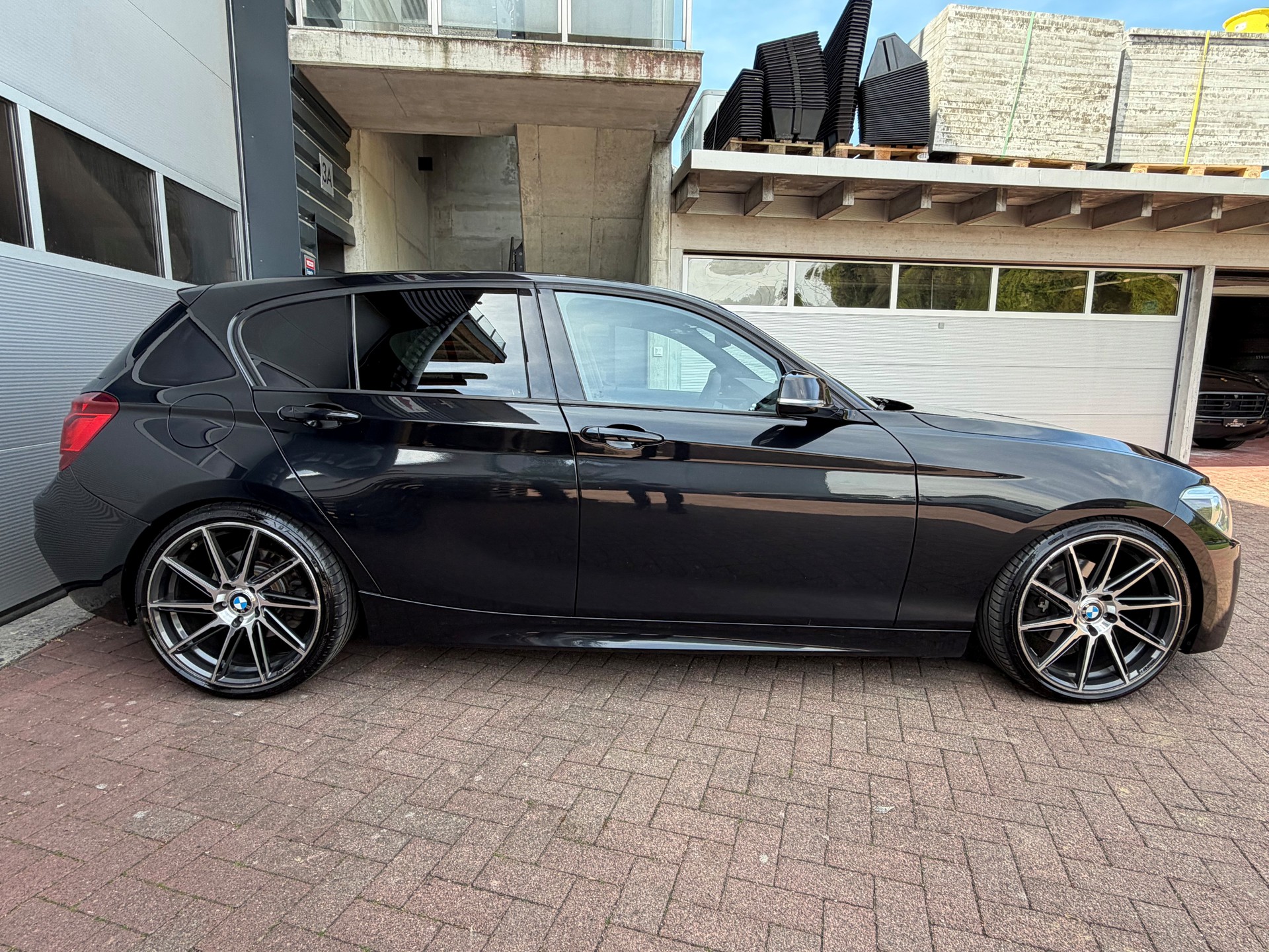 BMW 120d Sport Line (M135i-Optik)-image-6