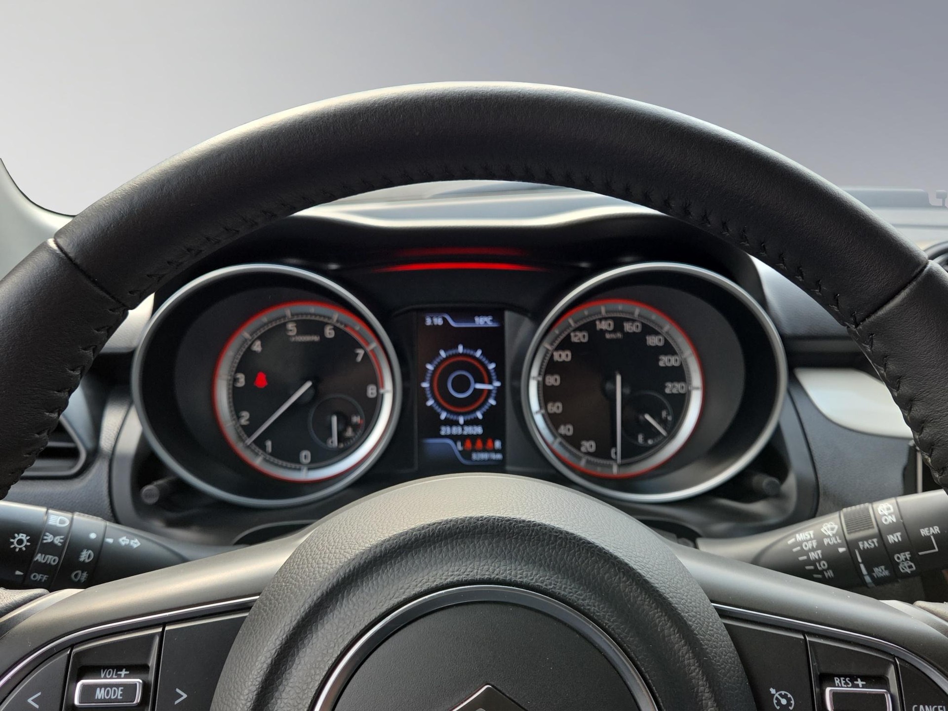 SUZUKI Swift 1.2 Piz Sulai Top Hybrid 4x4-image-10