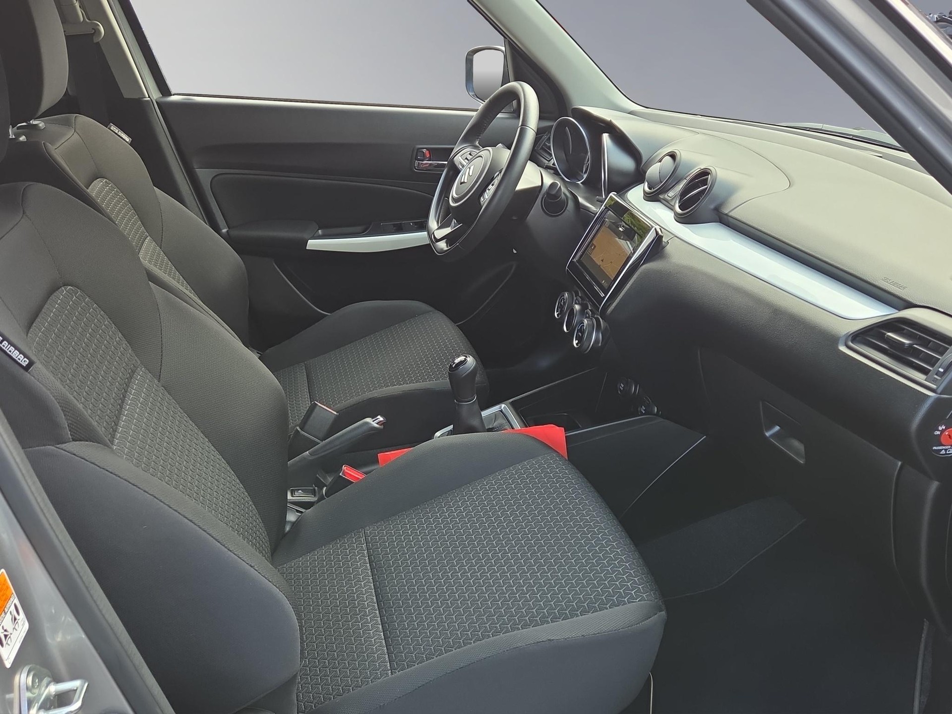 SUZUKI Swift 1.2 Piz Sulai Top Hybrid 4x4-image-15