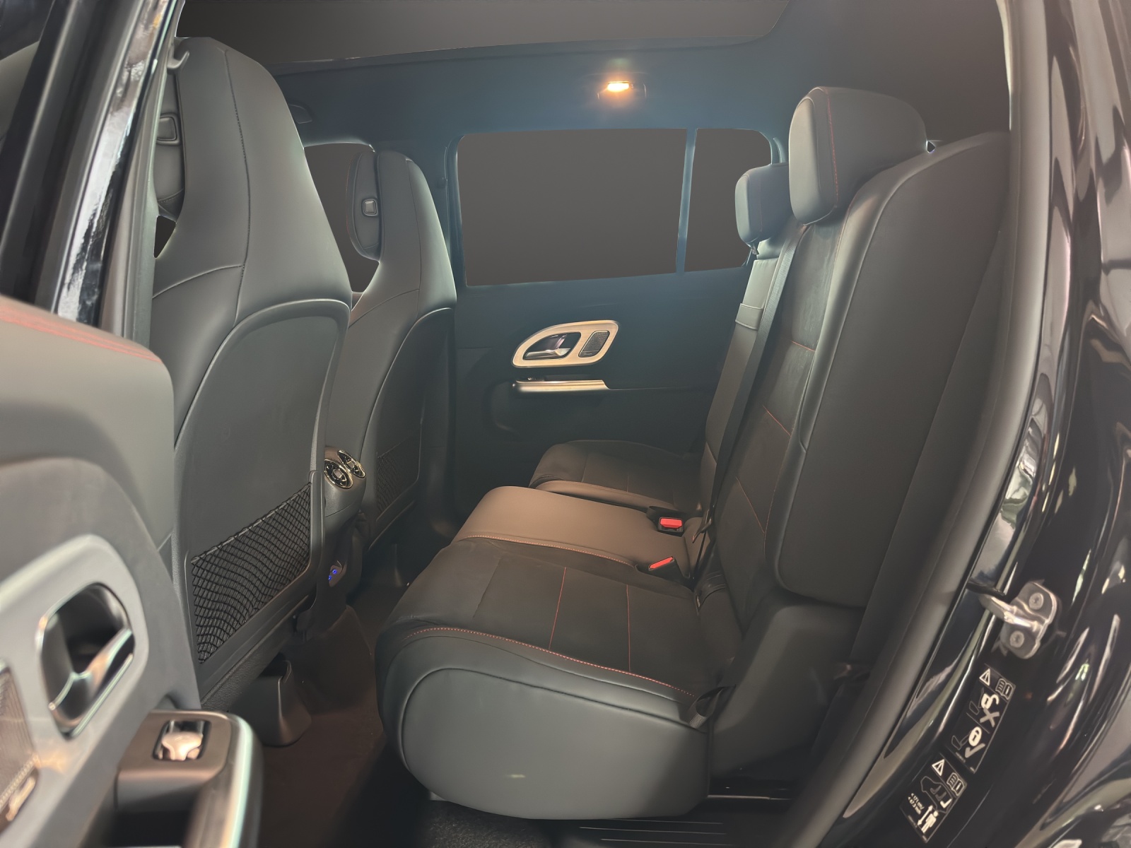 MERCEDES-BENZ GLB 250+ 85 kWh EQ AMG Line-image-11