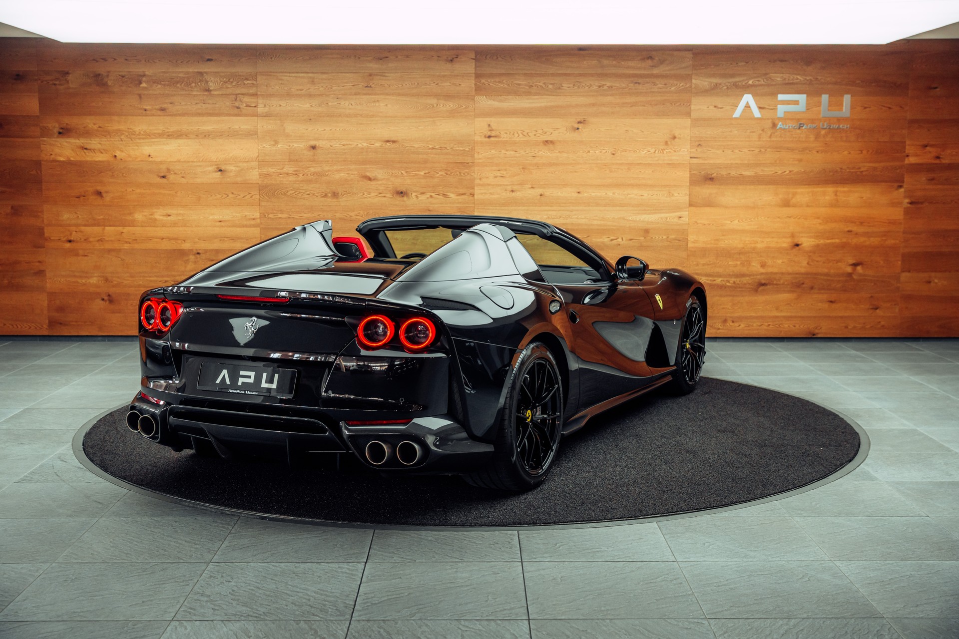 FERRARI 812 GTS Nero Daytona-showroom-element-1