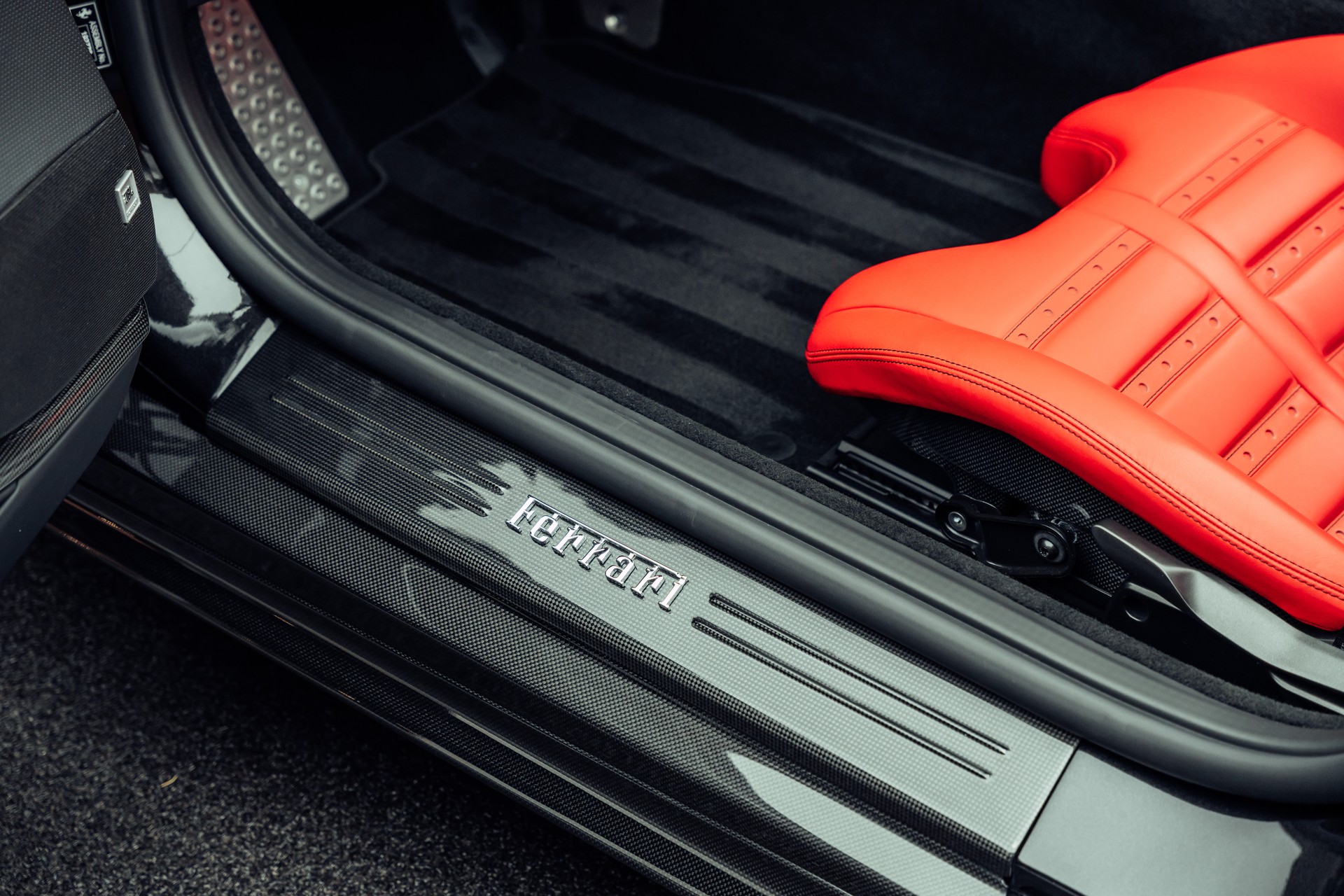 FERRARI 812 GTS Nero Daytona-image-12