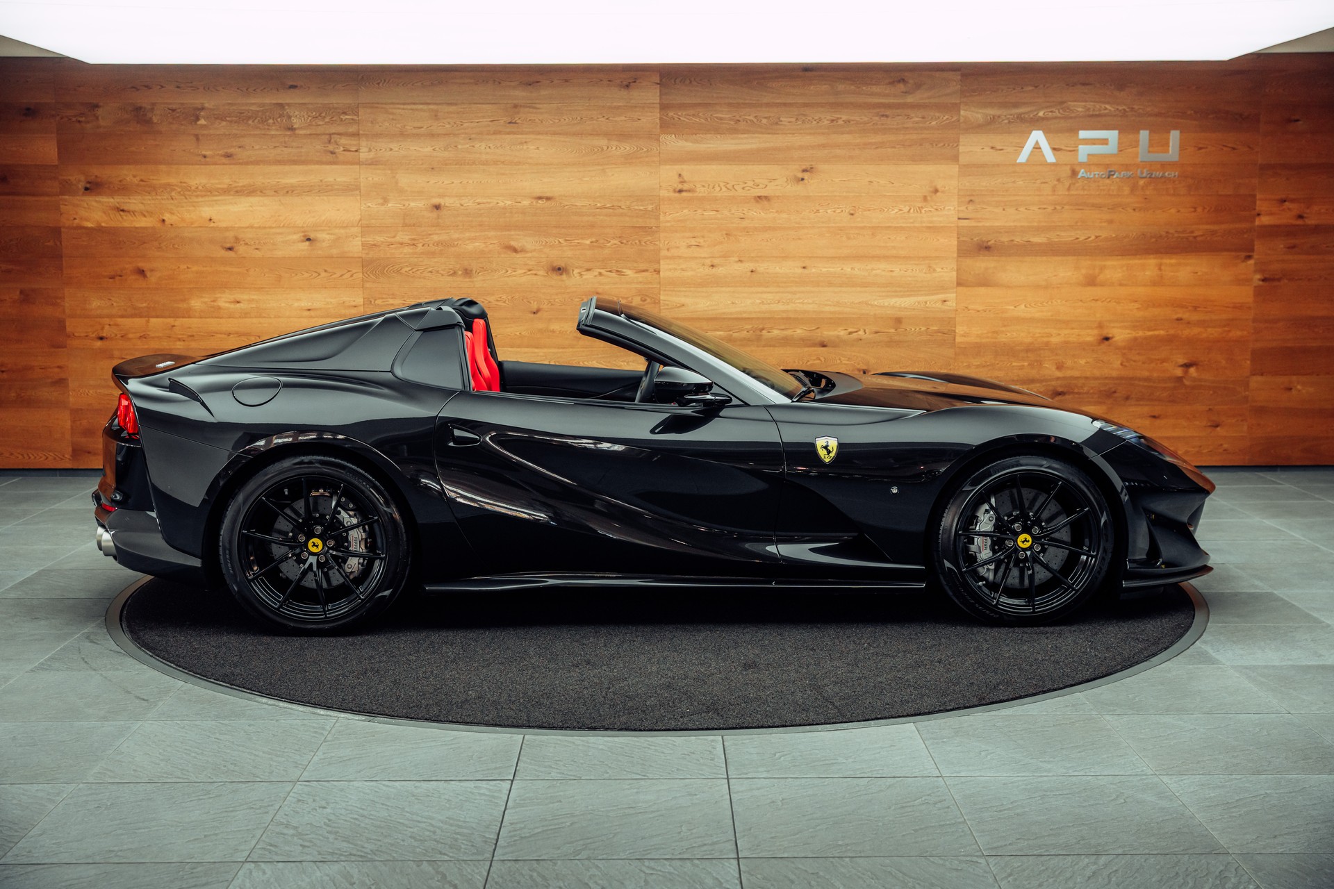 FERRARI 812 GTS Nero Daytona-image-9