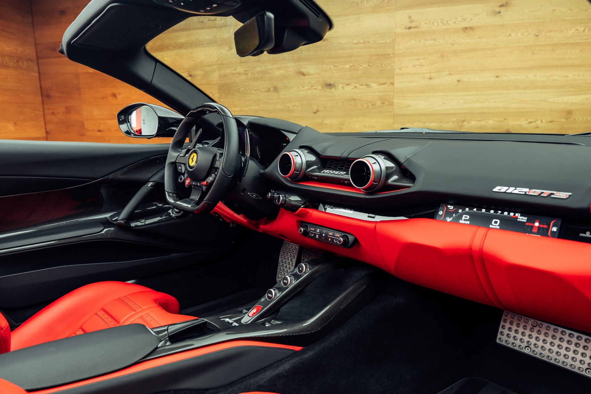 FERRARI 812 GTS Nero Daytona-image-5