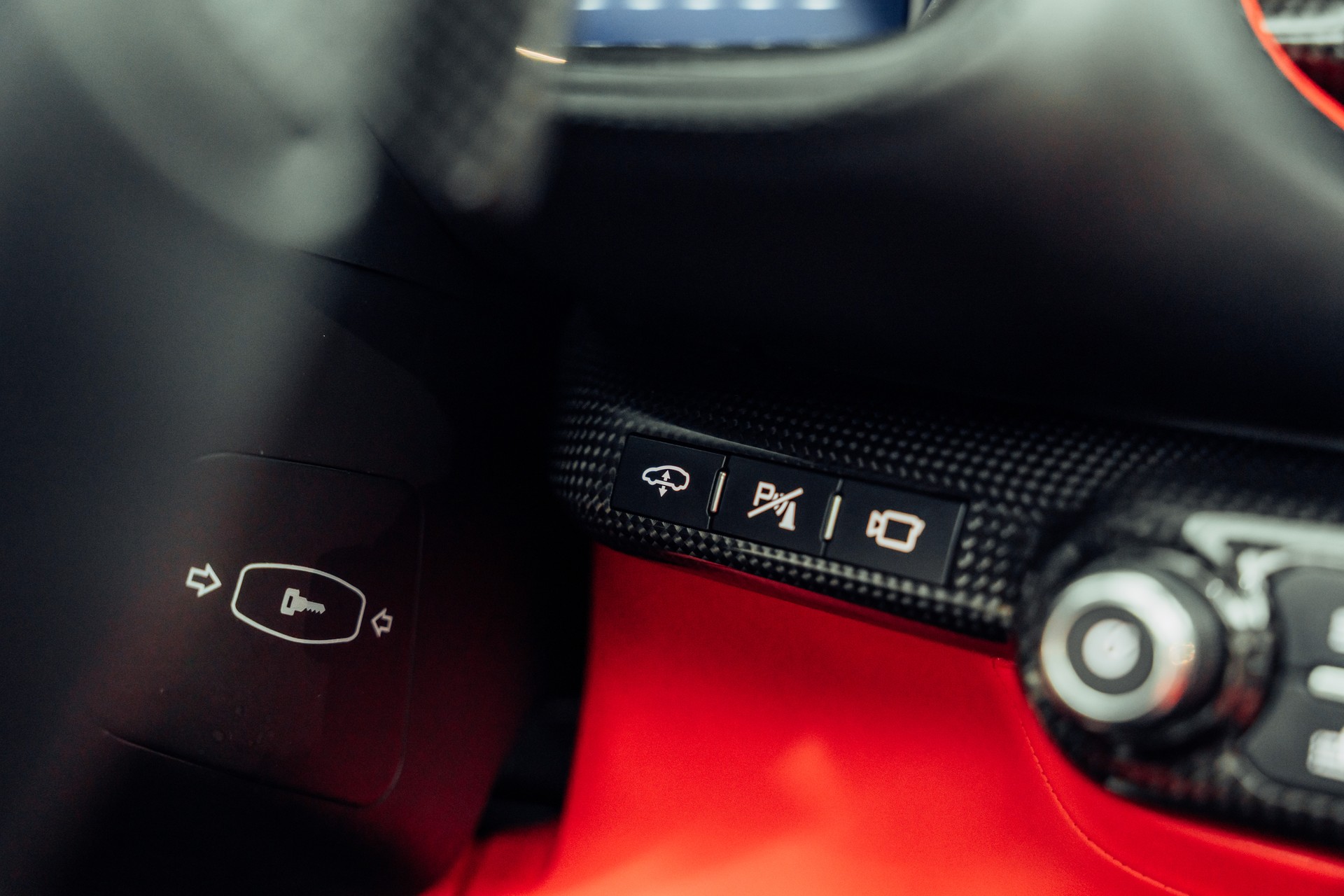 FERRARI 812 GTS Nero Daytona-image-18