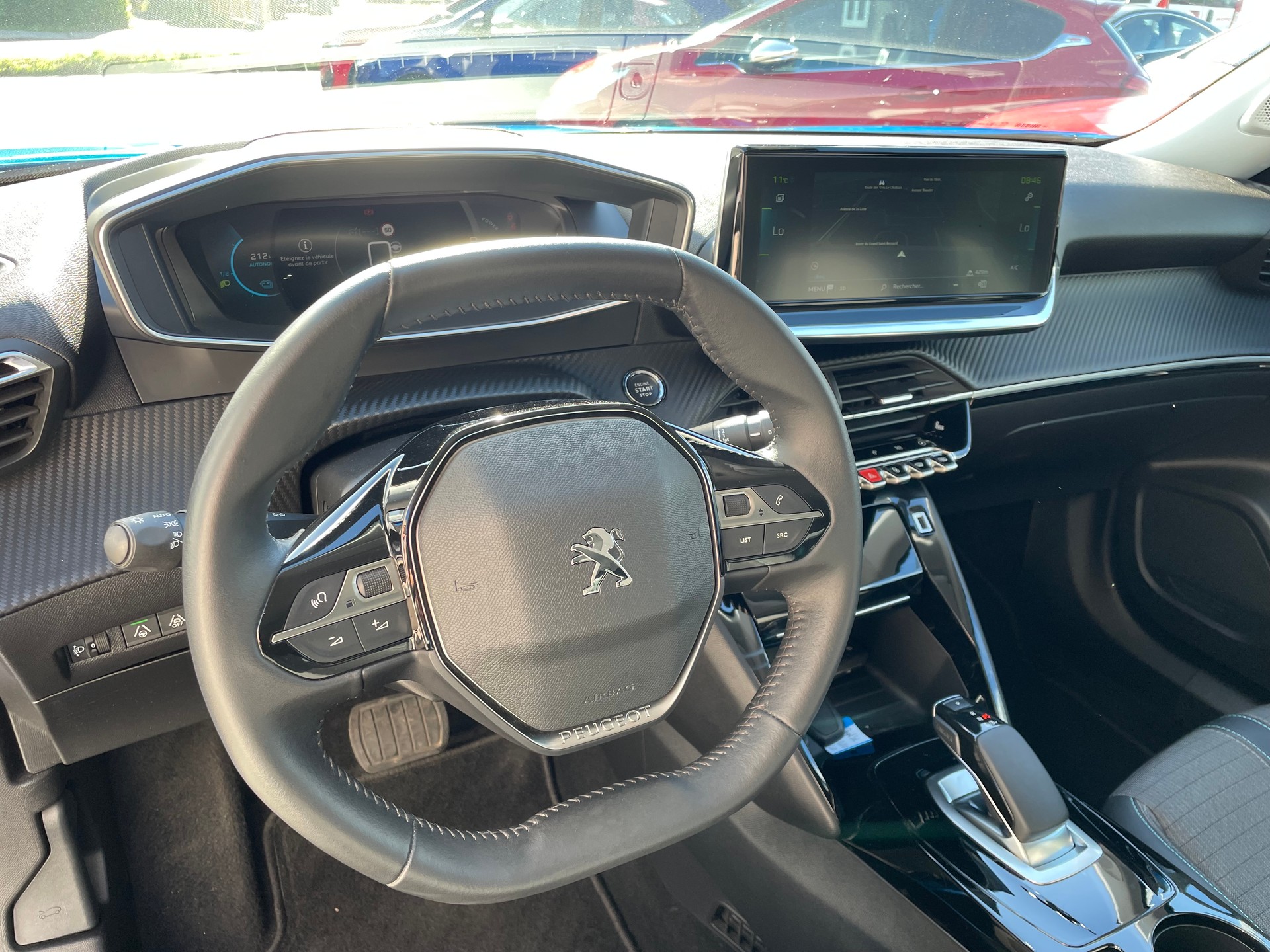 PEUGEOT 2008 e Allure Pack-image-8