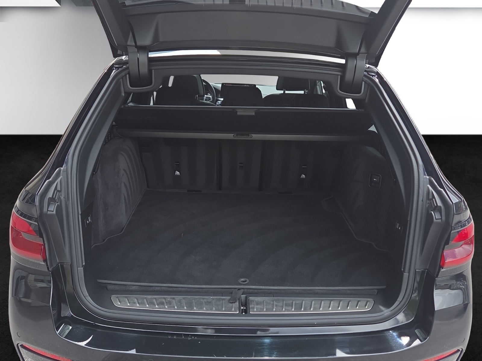 BMW 540d xDrive 48V Touring Pure M Sport Steptronic-image-18