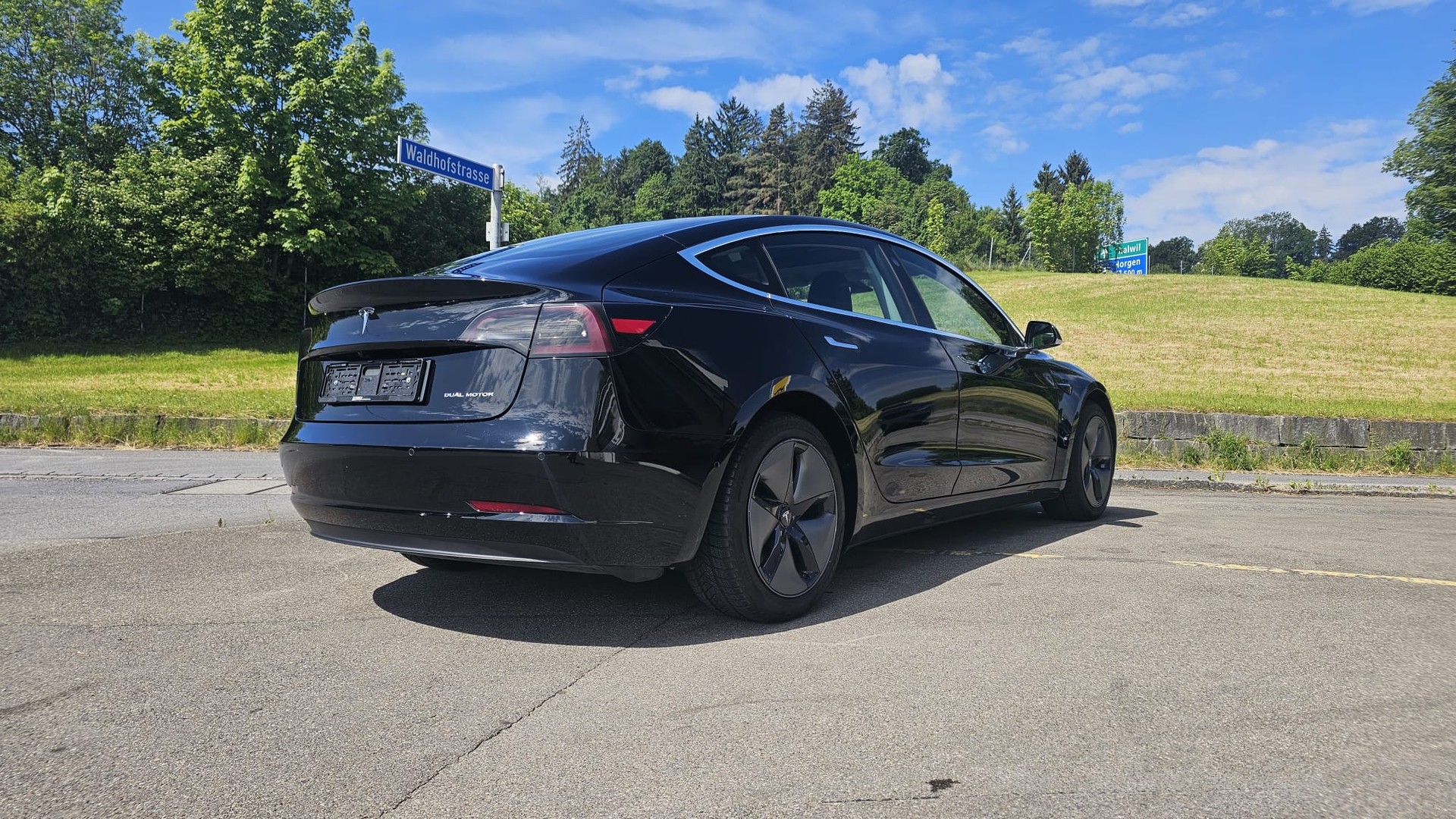 TESLA Dual Motor AWD-image-5