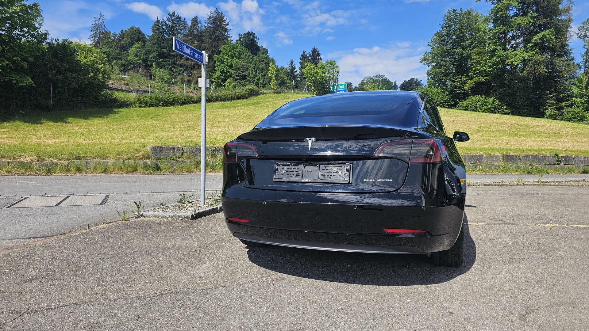 TESLA Dual Motor AWD-image-6
